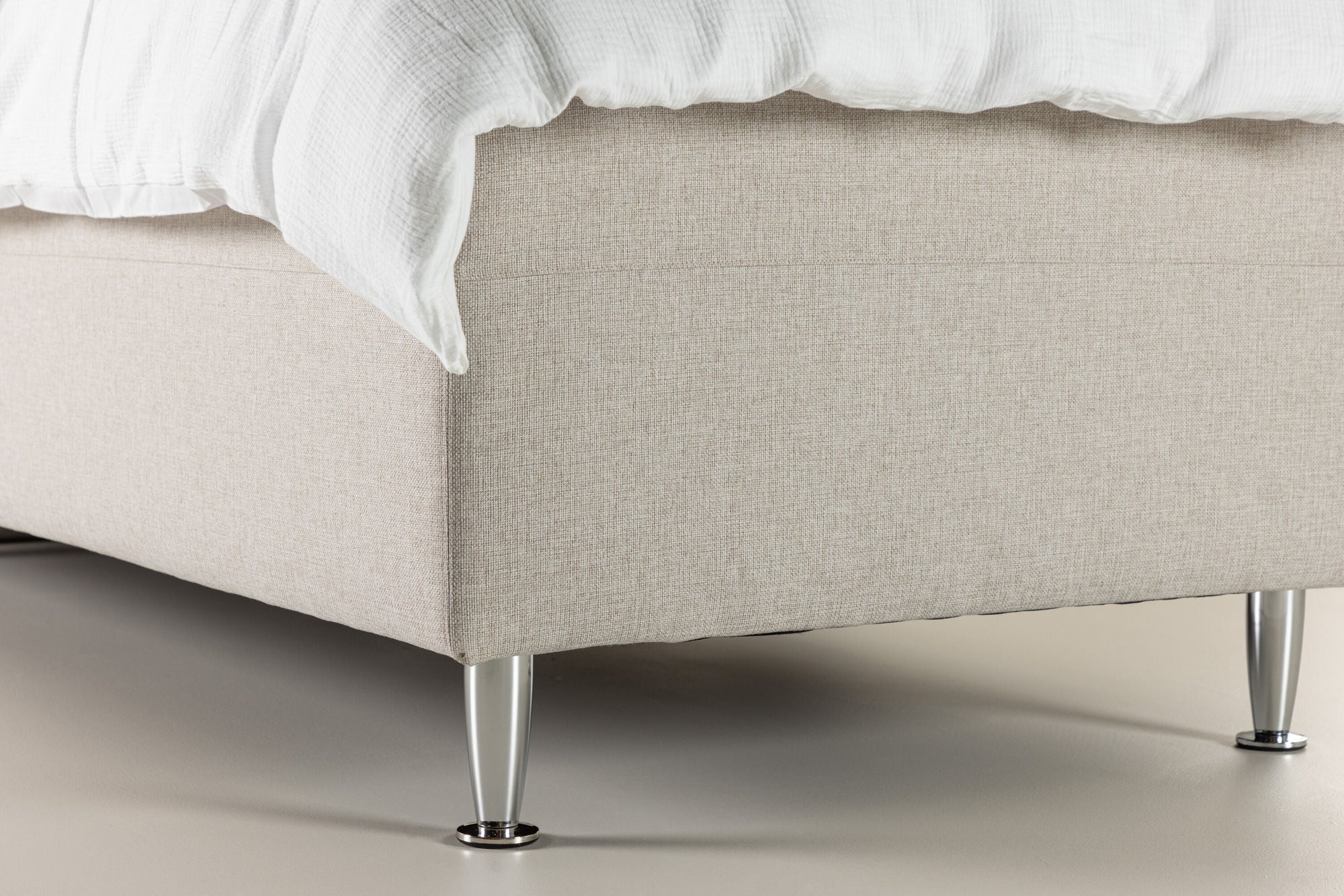 Venture Home Mesa Bed 90*200 - Matte Silver / Beige Fabric Lino 02