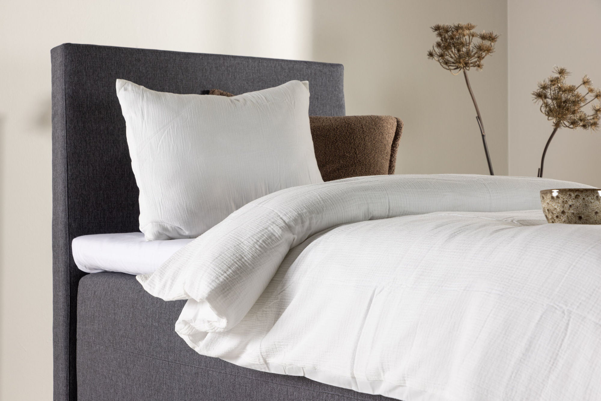 Venture Home Mesa Bed 90*200 - Matte Silver / Dark grey Fabric Lino 12