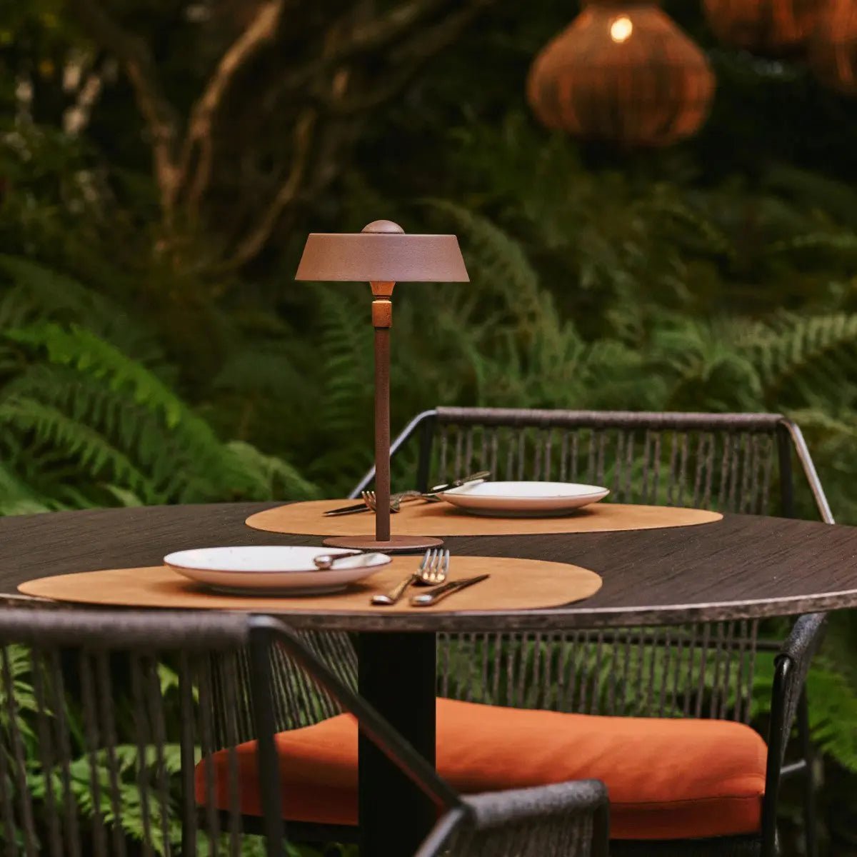 Luca Mocha Brown USB genopladelig bordlampe