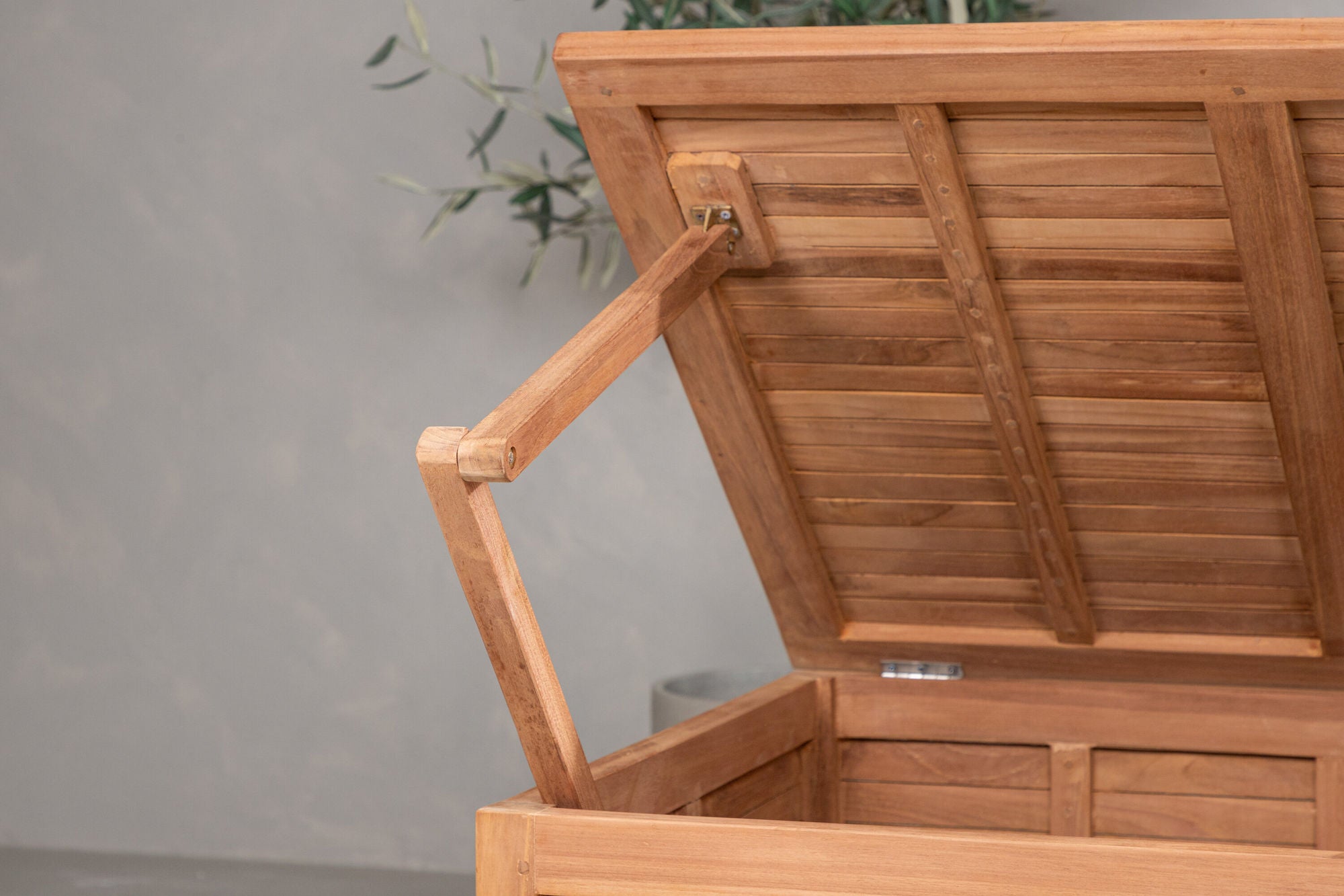 Venture Home Trento Cushionbox Teak - Nature / 70*130*46