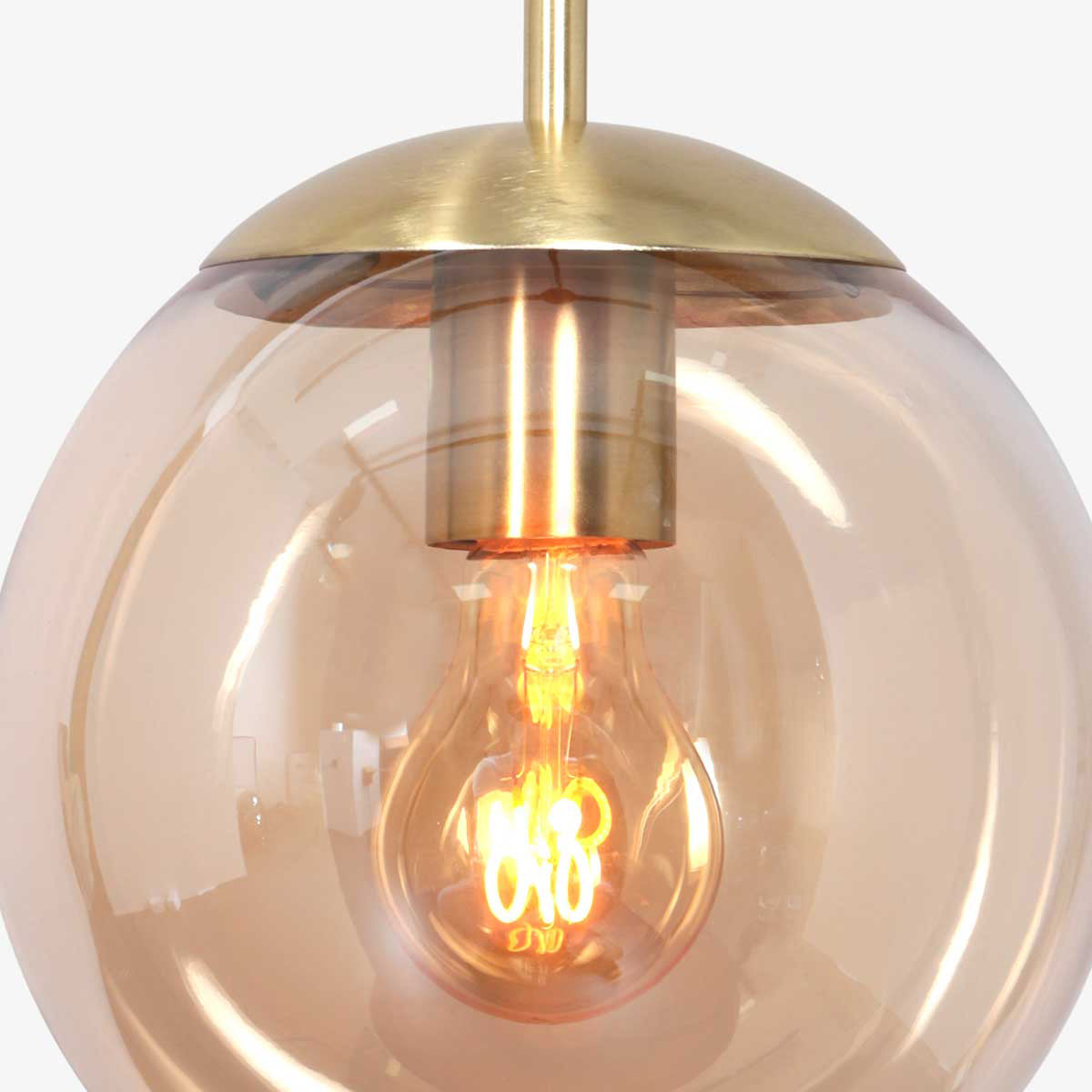 Pendellampe Bollique 3497ME i messing med ravfarvet glas Ø25 cm