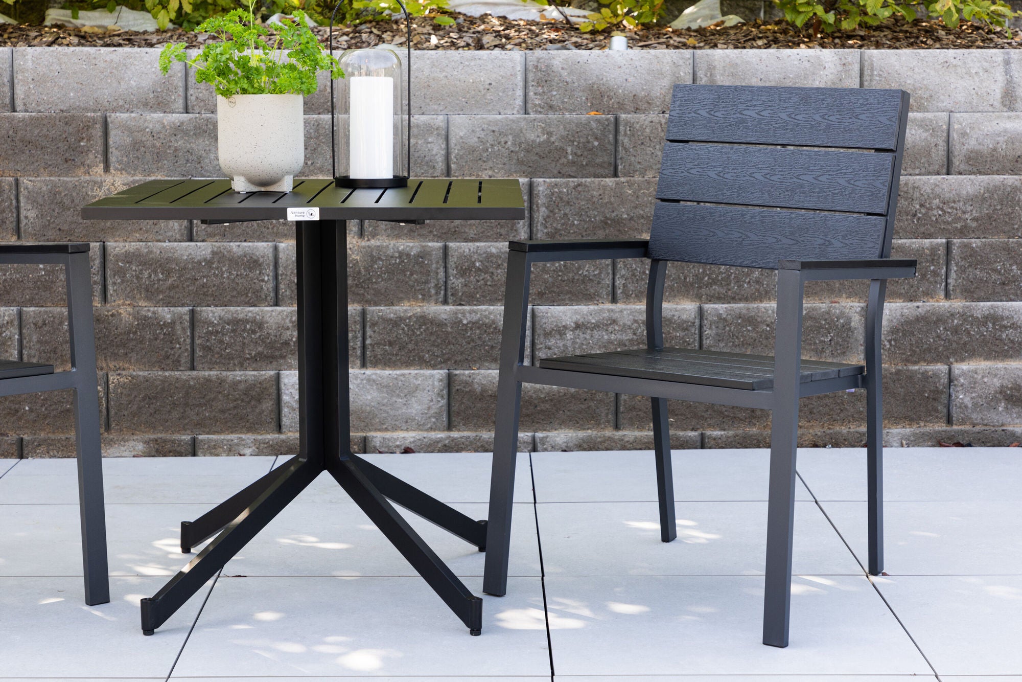Venture Home Levels stol (stackable) 2-pack - Black Alu / Black Aintwood