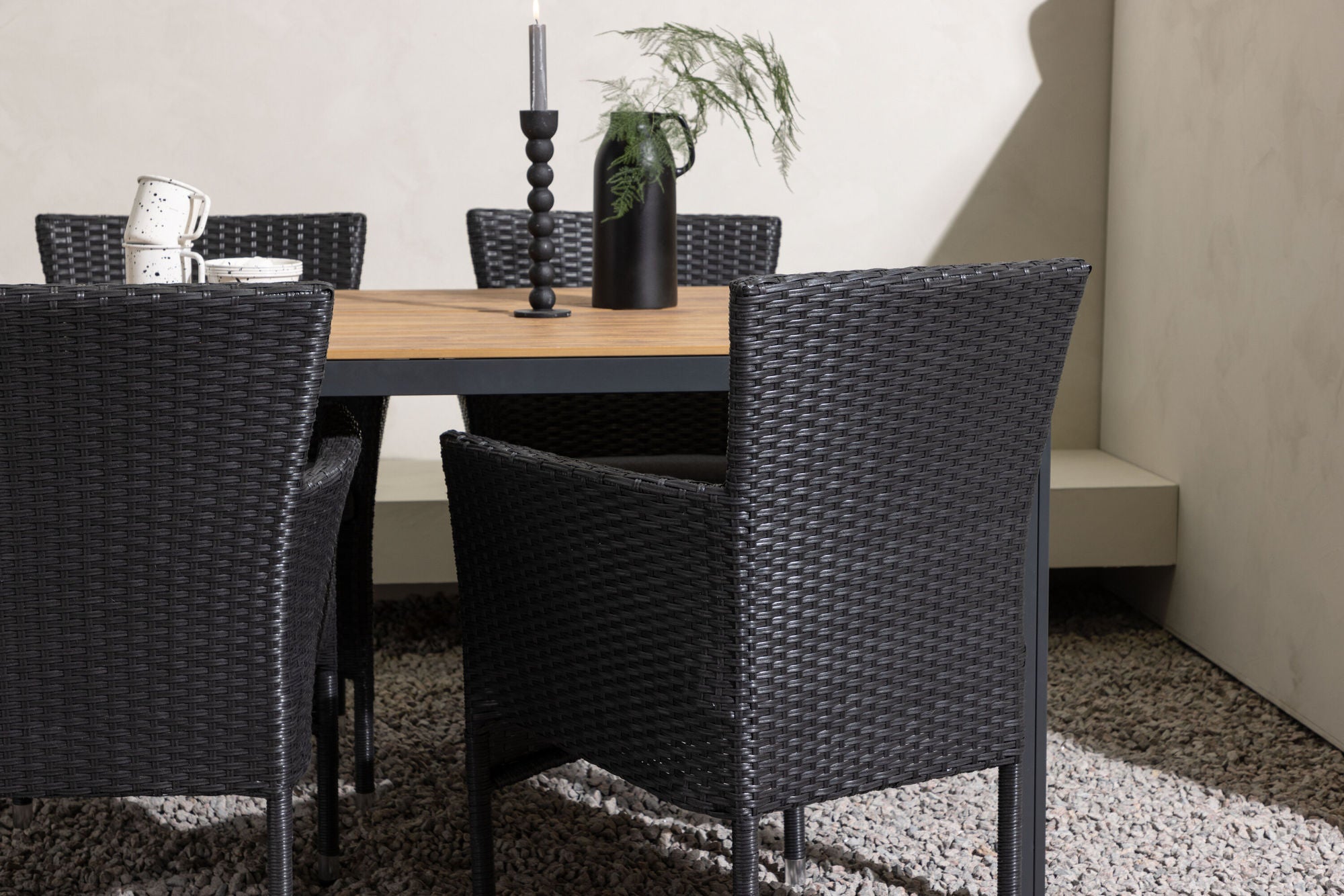 Venture Home Break Diningbord Alumnium - Black / Nature Rectangular 90*150* +Malina Diningchair Alumnium - Black / Wicker _4