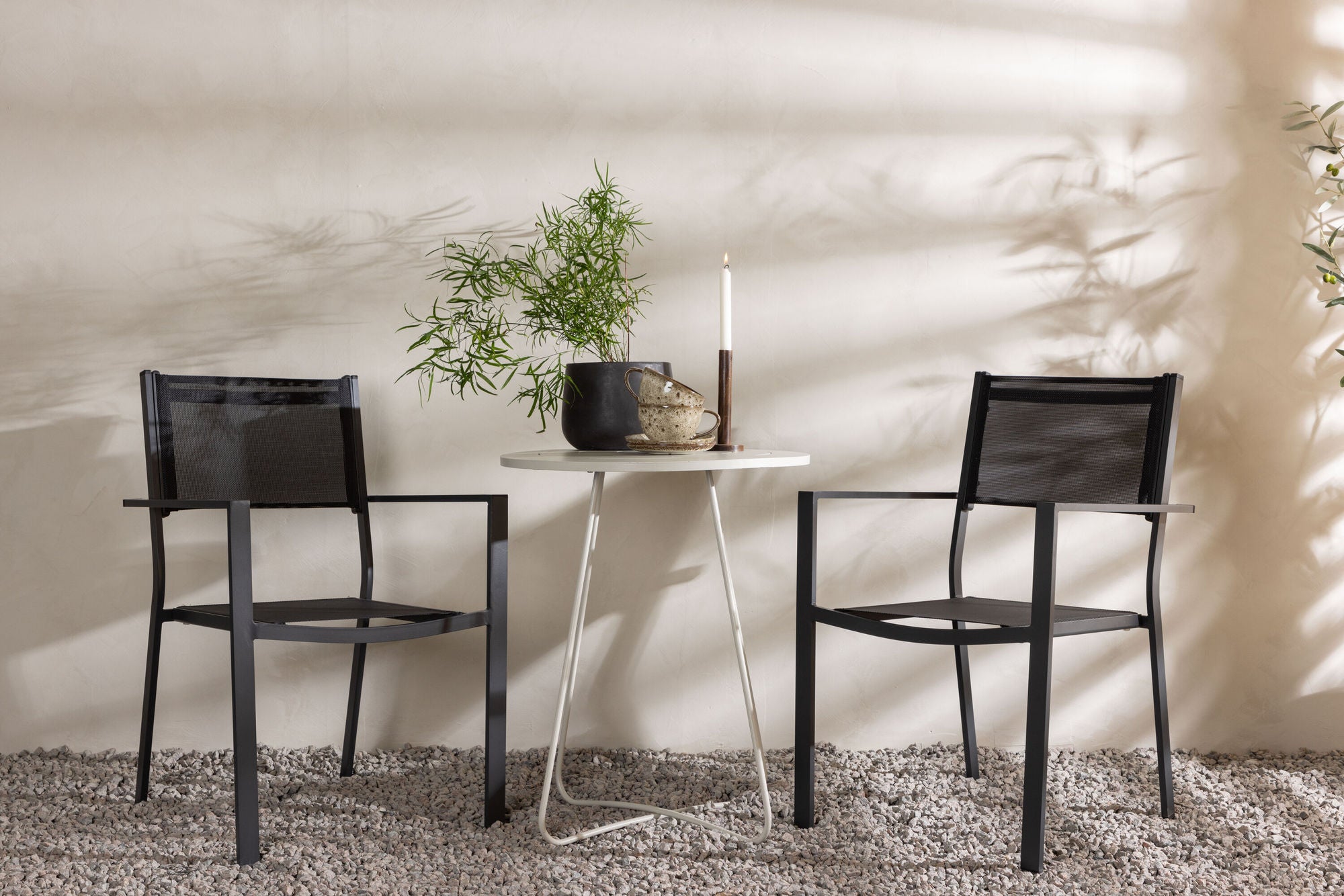 Venture Home Bacong Cafebord Steel - Beige / rund ø60** +Copacabana Stacking stol - Black/Black - Ersätter 4131-408 _2