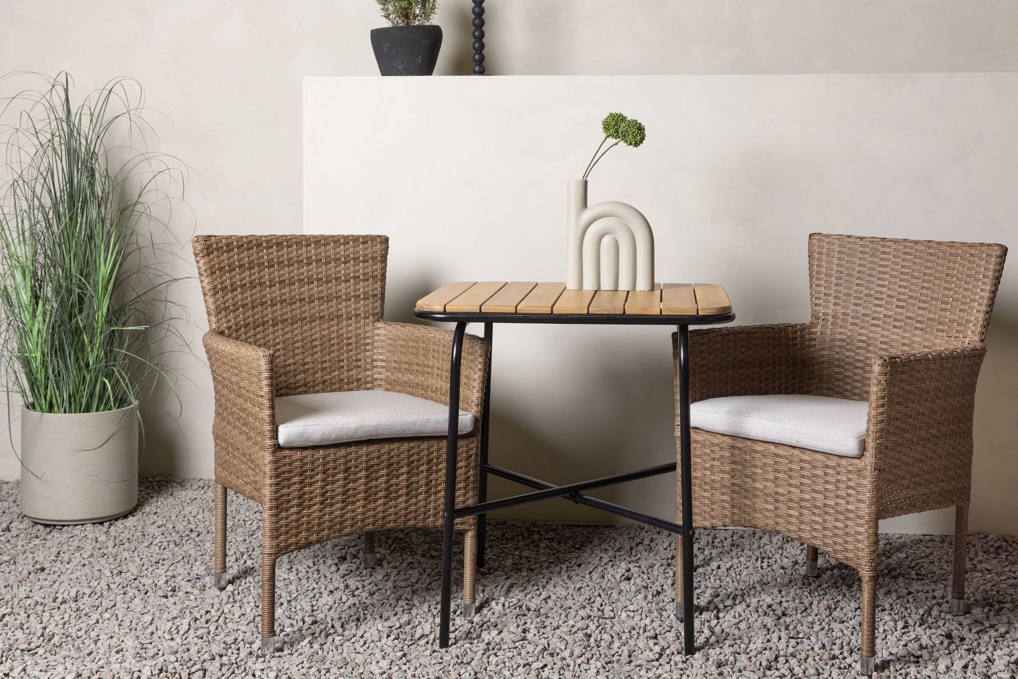 Venture Home Holmbeck Cafebord Steel - Black / Rectangular 55*70*74 +Malina Diningchair Alumnium - Nature / Wicker _2