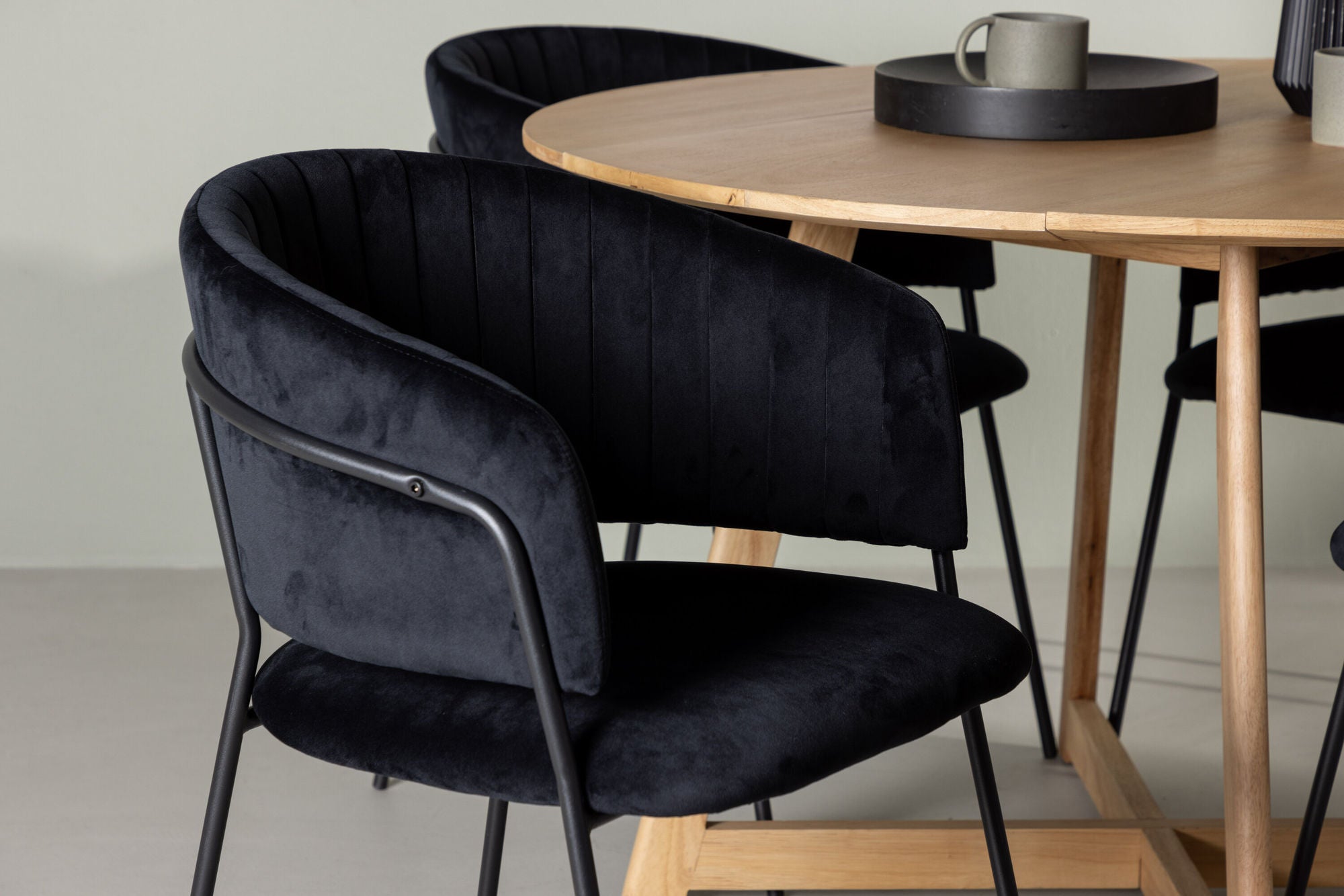 Venture Home Yakidon spisebord - Rubberwood / Oaklook MDF +Selma Spisebordsstol - Black / Black Velvet _4