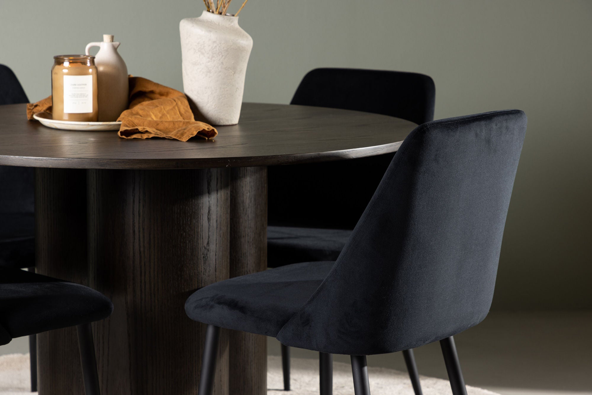 Venture Home Olivia spisebord - Mocca / Mocca Veneer +Night Spisebordsstol - Black / Black Velvet _4