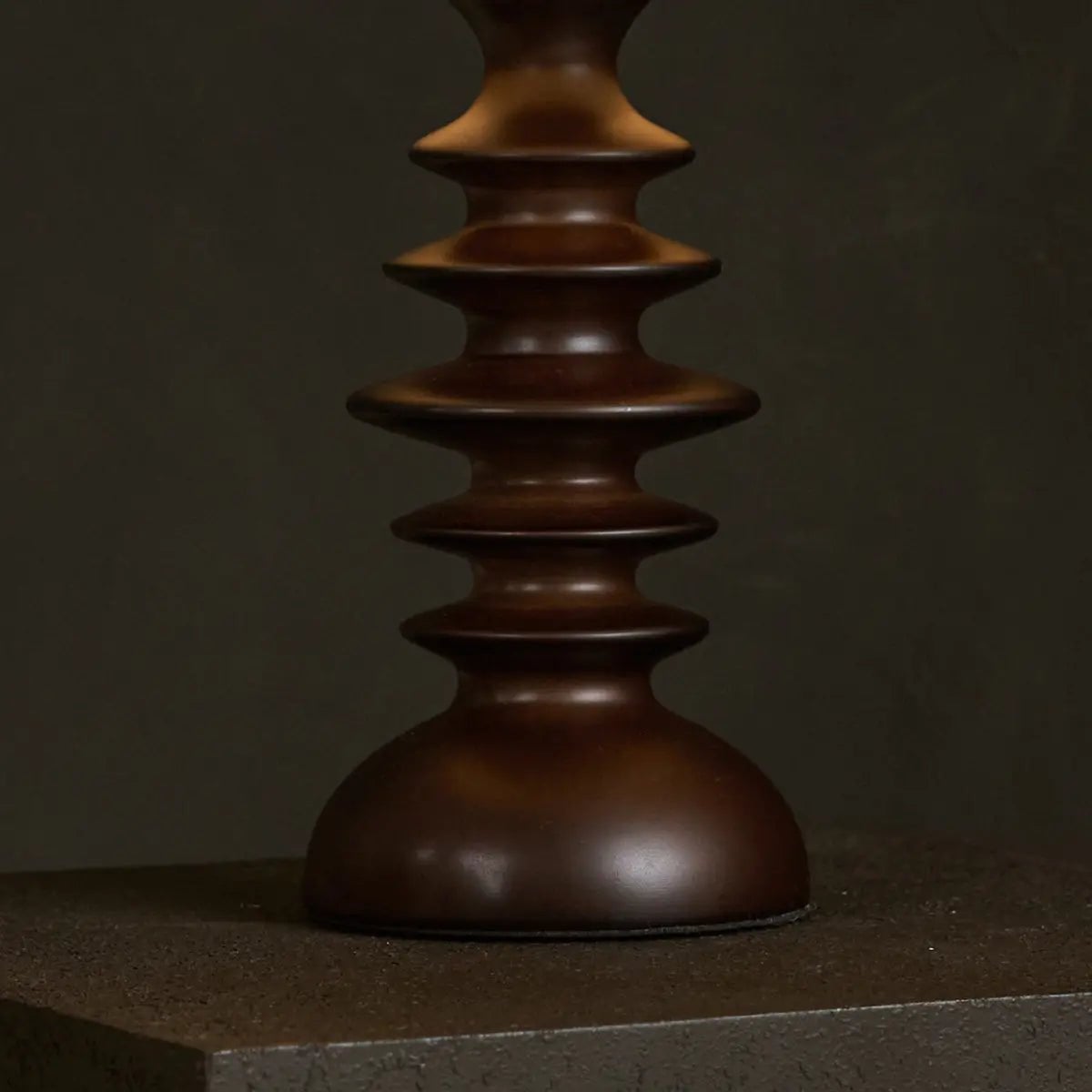 Bodhi mørkebrun træ bordlampe