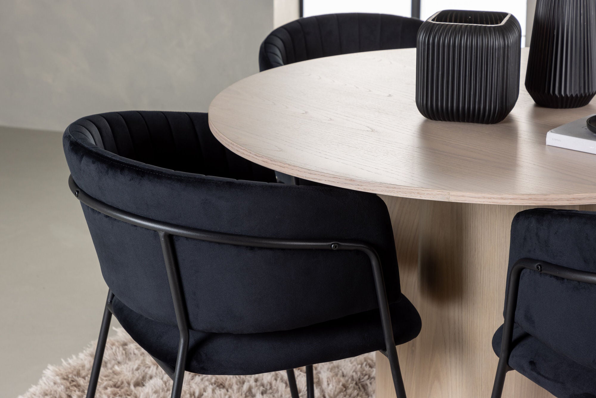 Venture Home Olivia spisebord - White Wash Veneer +Selma Spisebordsstol - Black / Black Velvet _4