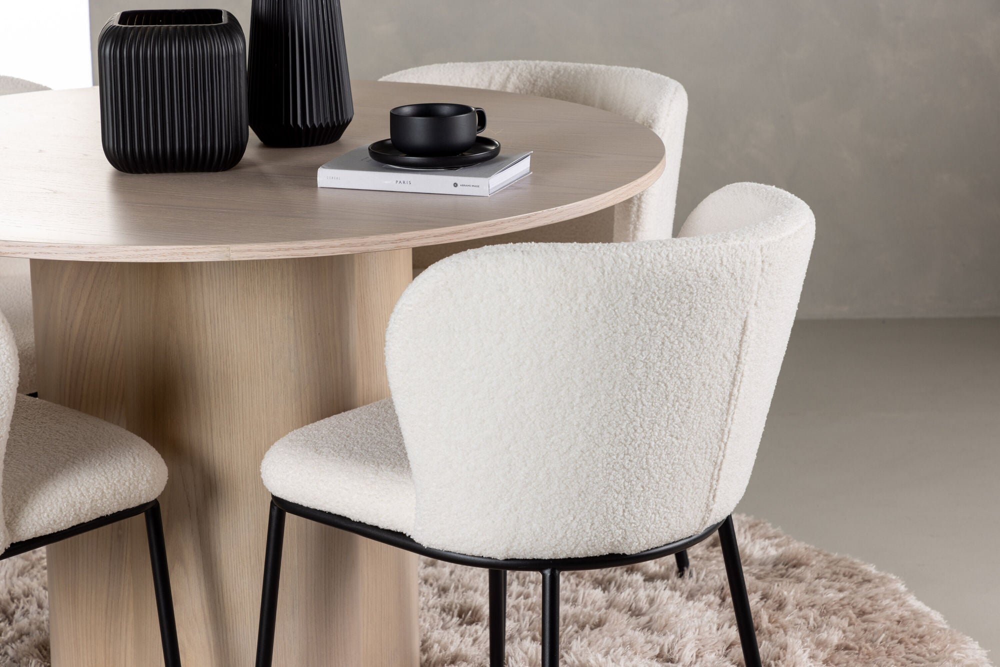 Venture Home Olivia spisebord - White Wash Veneer +Edina Spisebordsstol - Black / White Boucle _4