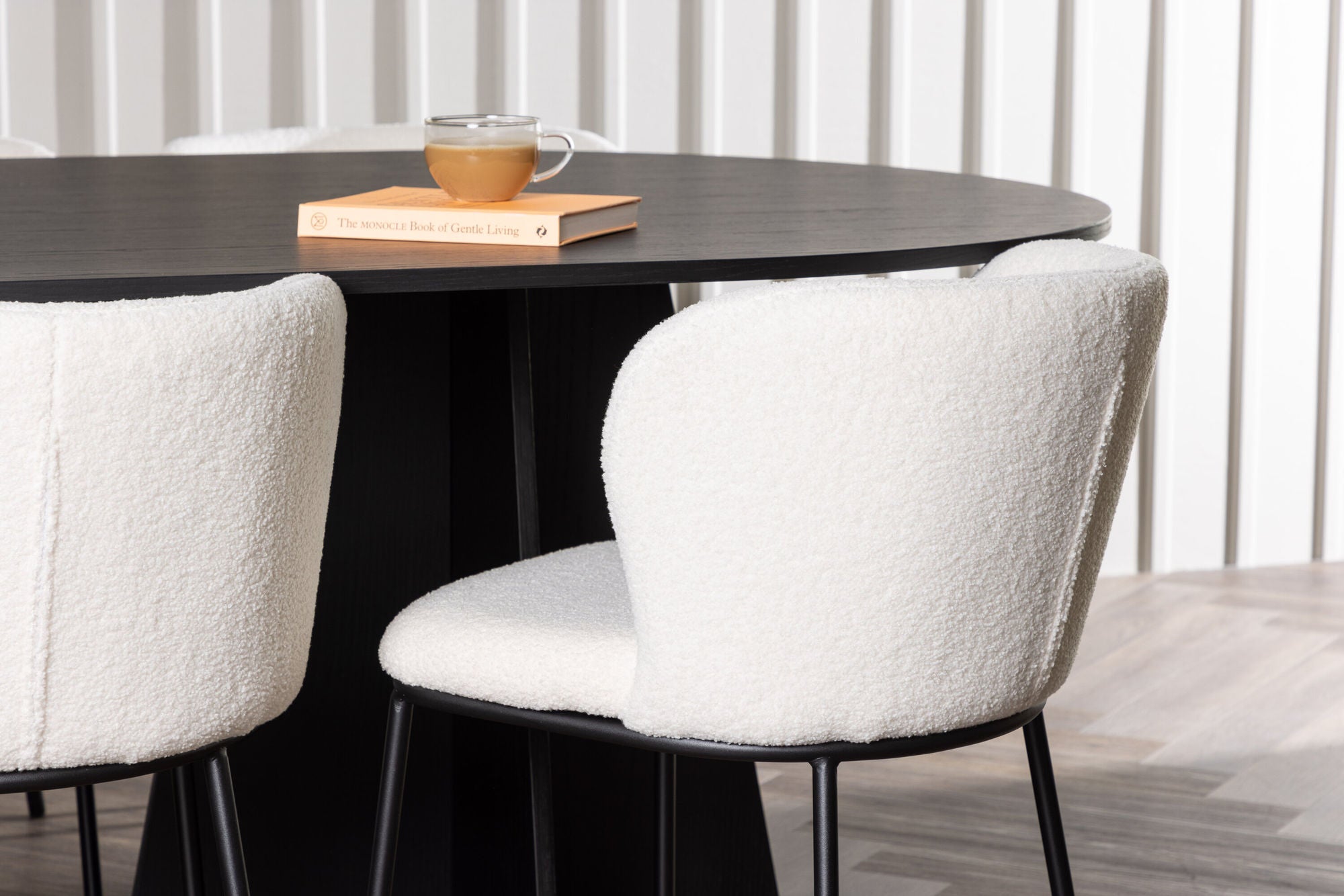 Venture Home Bootcut Oval spisebord - Black / Black Fanéer +Edina Spisebordsstol - Black / White Boucle _6