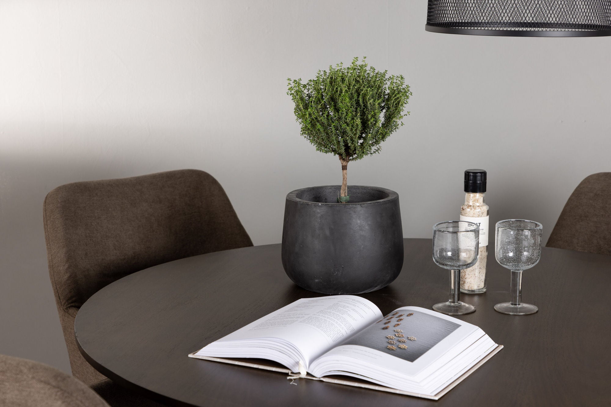 Venture Home Kaseidon spisebord - rund - Rubberwood / Dark Brown MDF +Tomorrow Spisebordsstol - Dark walnut / Dark grey/Brown Fabric _4