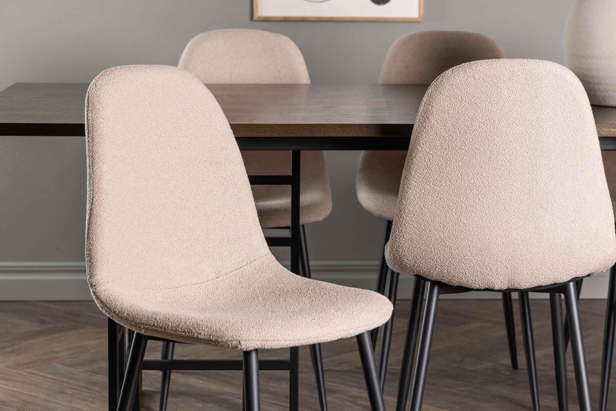 Venture Home Ystad spisebord - Black / Mocca Oak Veneer +Polar Spisebordsstol - Black / Beige Boucle _6