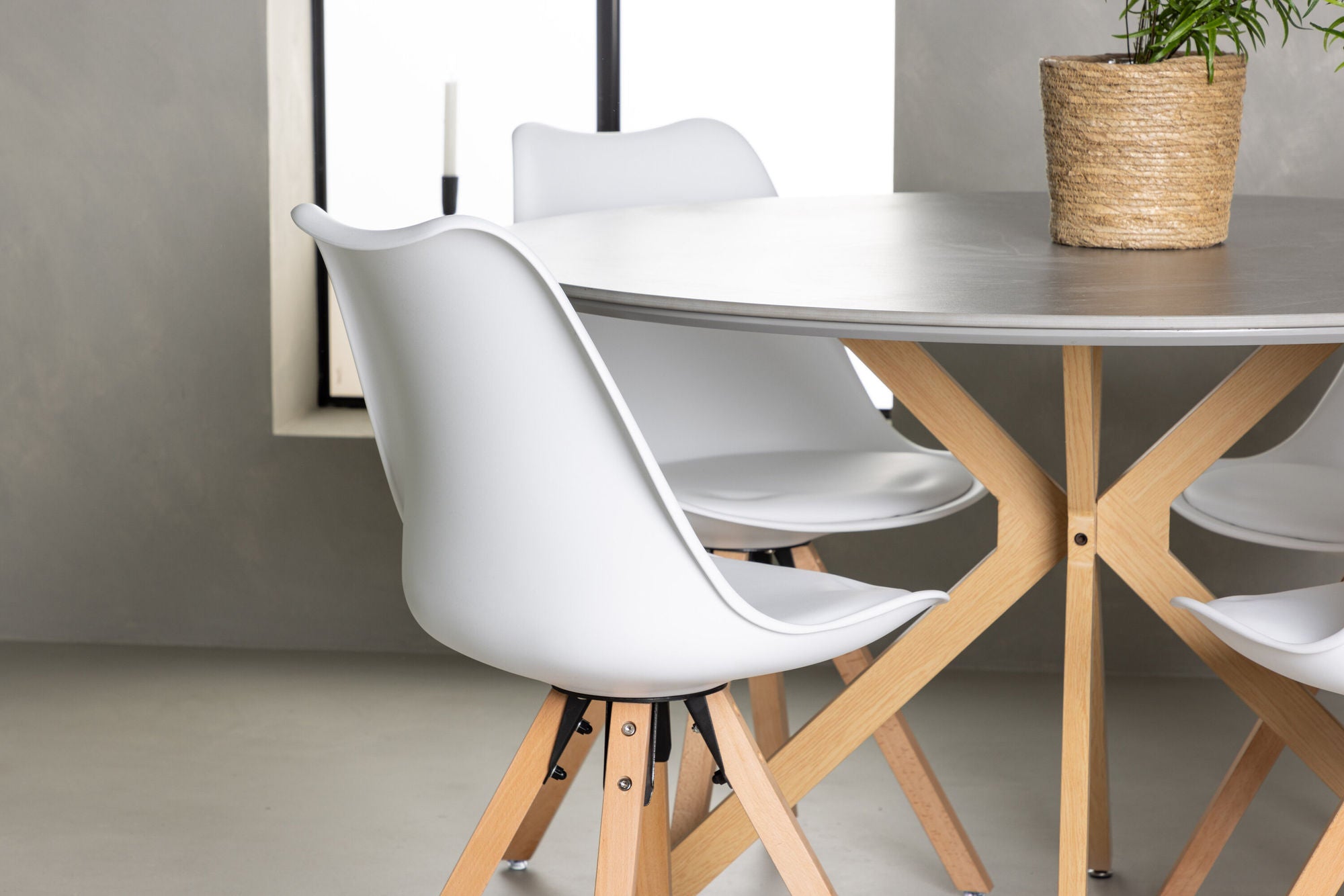 Venture Home Piazza spisebord - Natural / Dark Grey Spraystone +Zeno Spisebordsstol - Nature woodlook / White PP _4