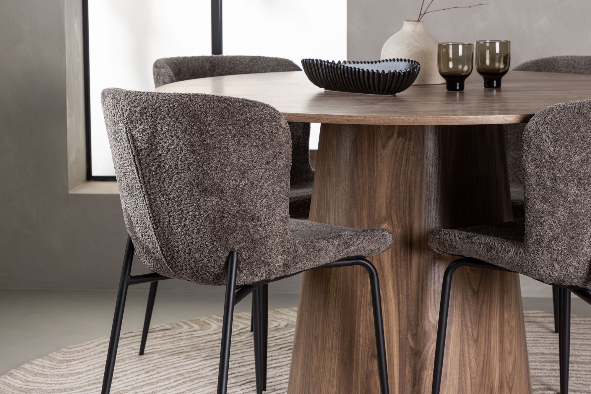 Venture Home Lanzo spisebord φ120 - Natural / Natural MDF +Modesto Spisebordsstol - Grey / Smoked Black Boucle _4