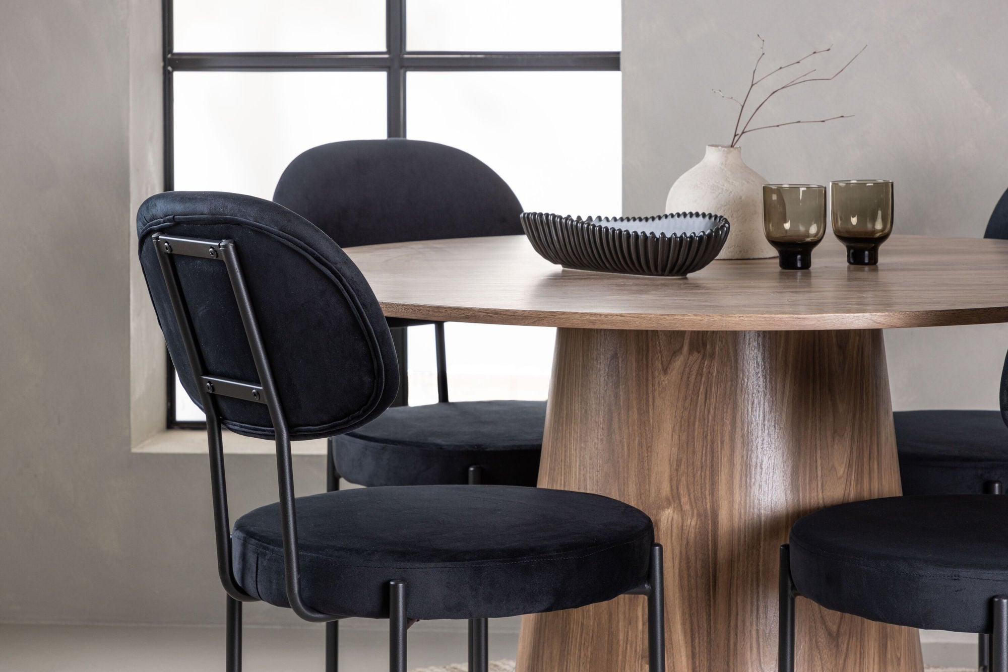 Venture Home Lanzo spisebord φ120 - Natural / Natural MDF +Stella Spisebordsstol - Black / Black Velvet _4