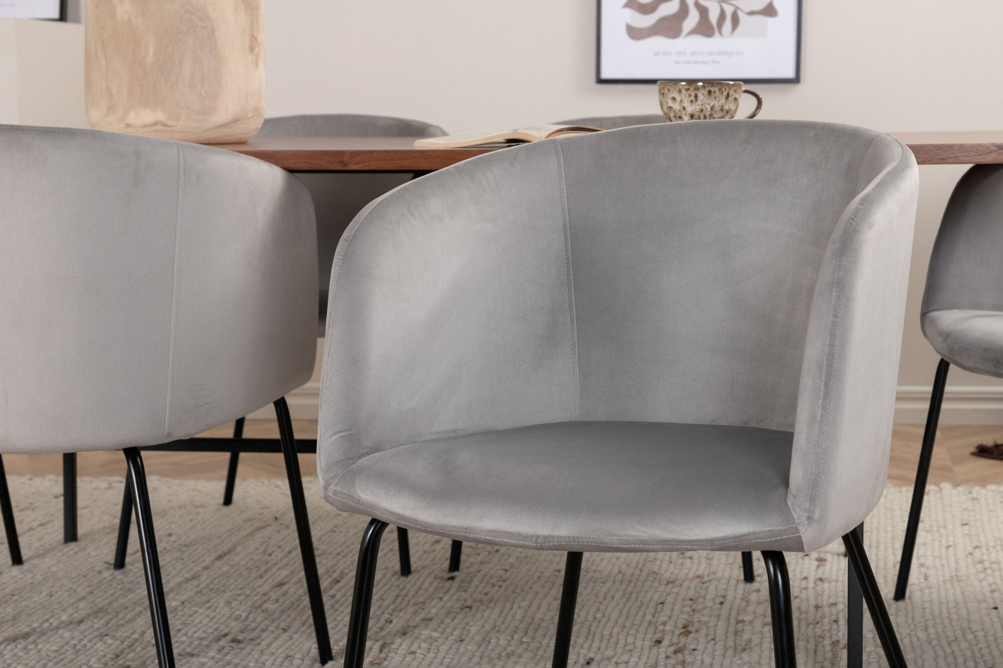 Venture Home Uno spisebord - Black / Walnut Veneer+Berit stol - Black / Light Grey Velvet_6