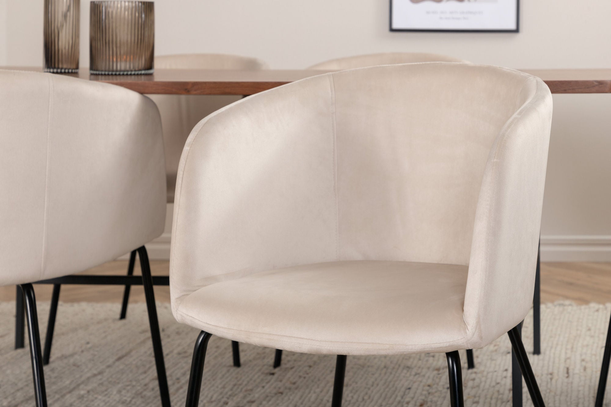 Venture Home Uno spisebord - Black / Walnut Veneer+Berit stol - Black / Beige Velvet_6