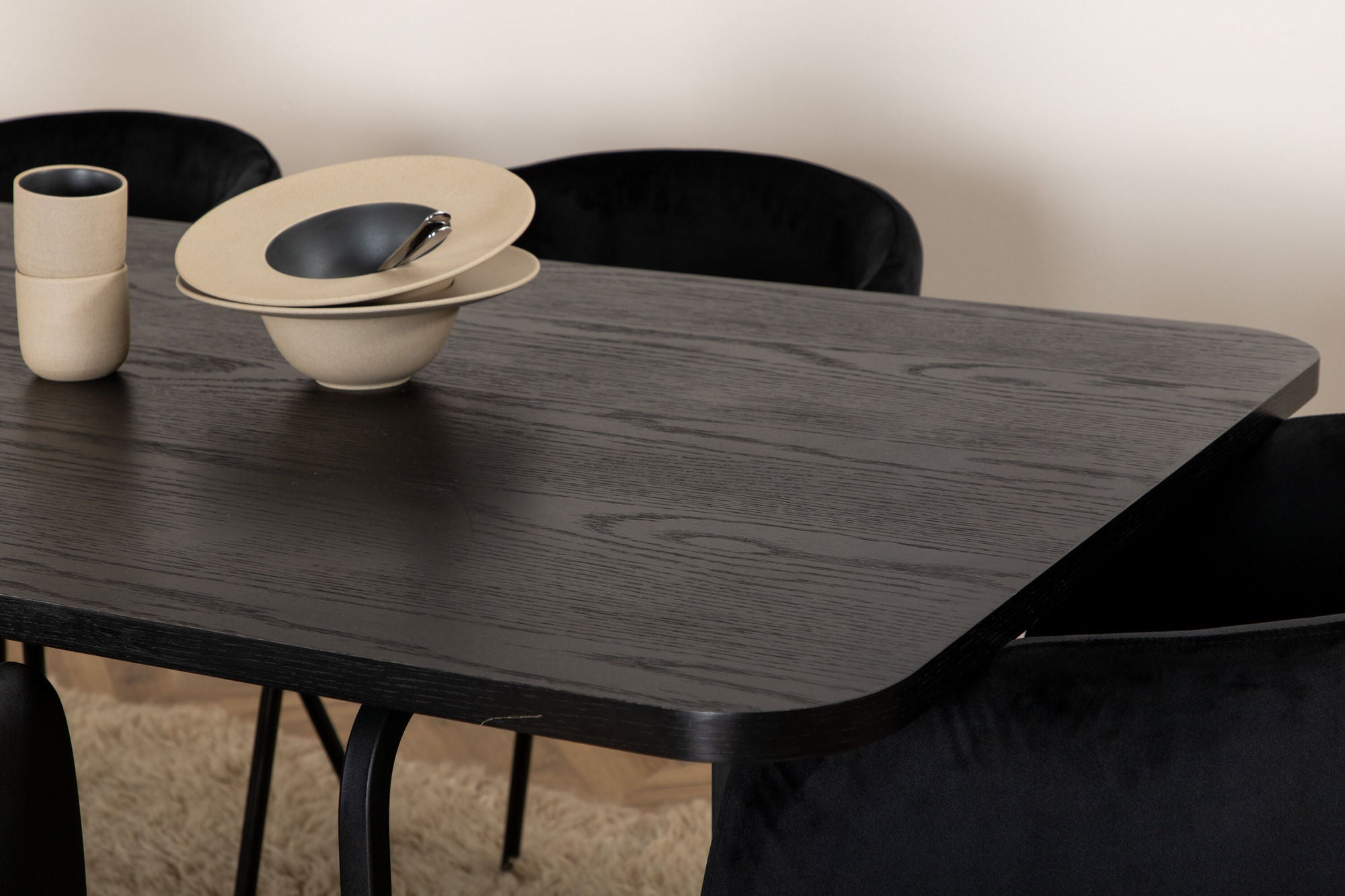 Venture Home Uno spisebord - Black / Black Veneer+Berit stol - Black / Black Velvet_6