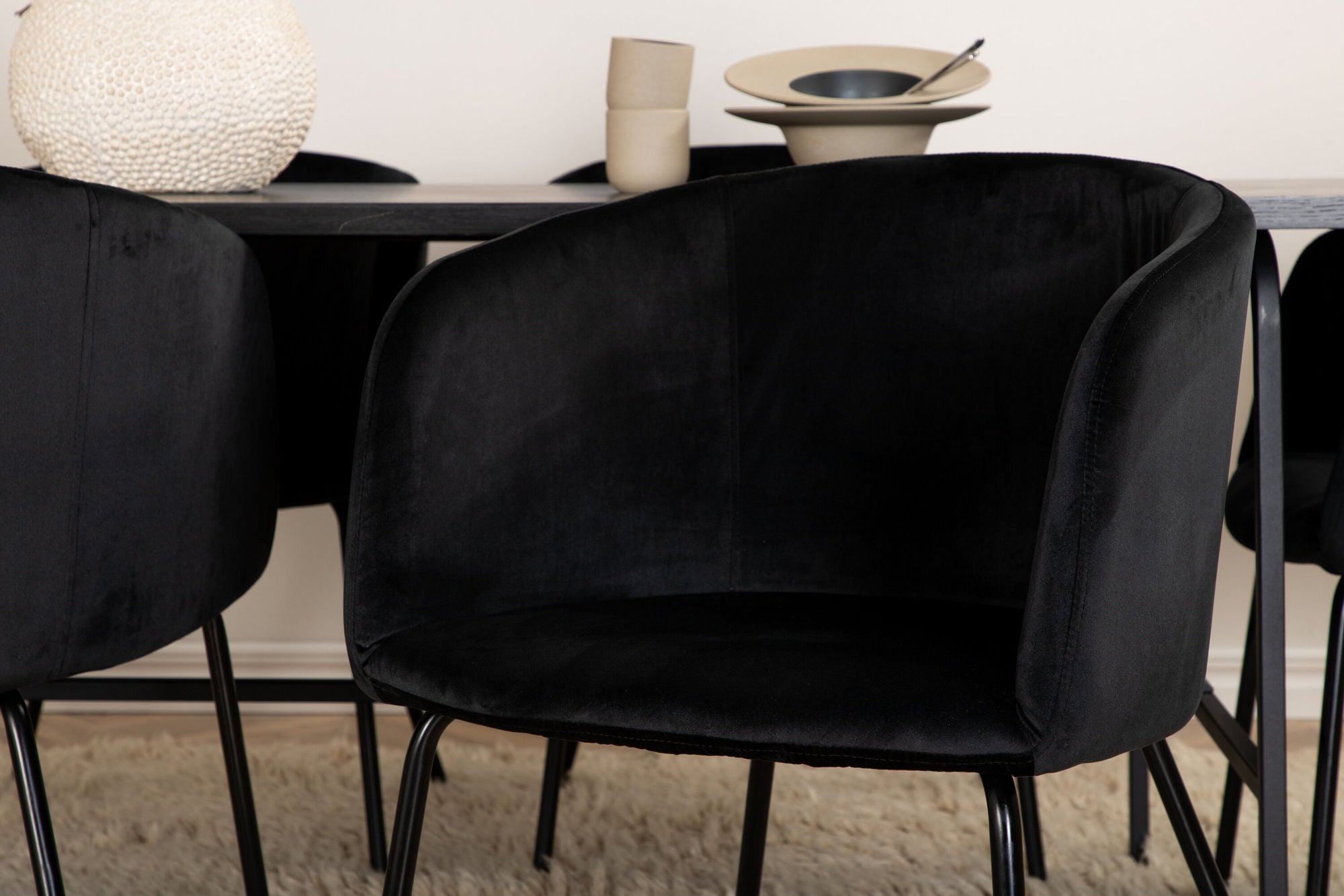 Venture Home Uno spisebord - Black / Black Veneer+Berit stol - Black / Black Velvet_6