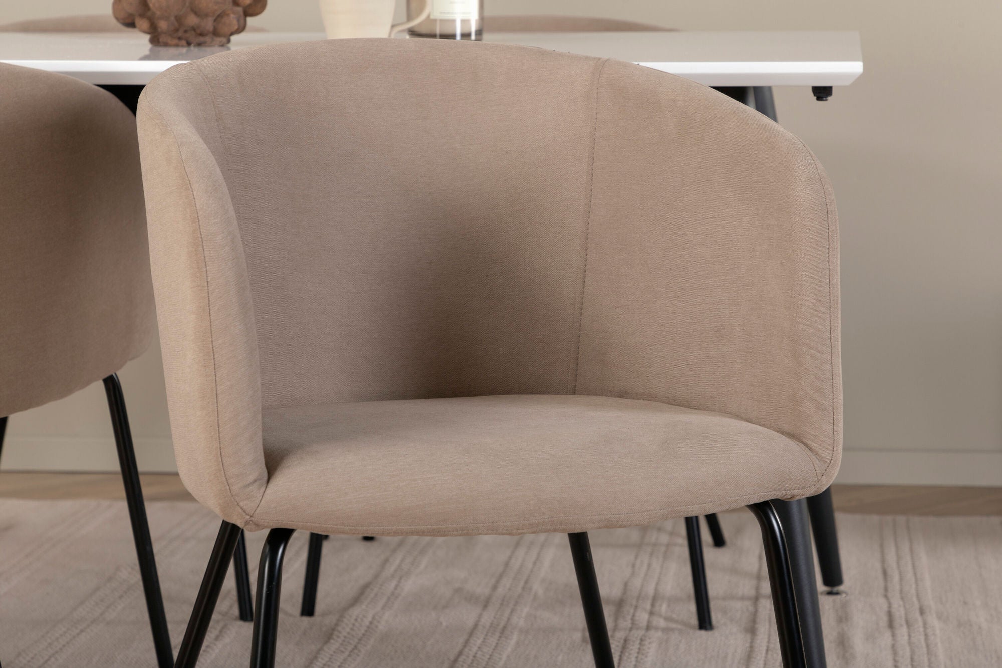 Venture Home Jimmy spisebord - Black / White HPL+Berit stol - Black / Beige Fabric (Polyester linen )_4