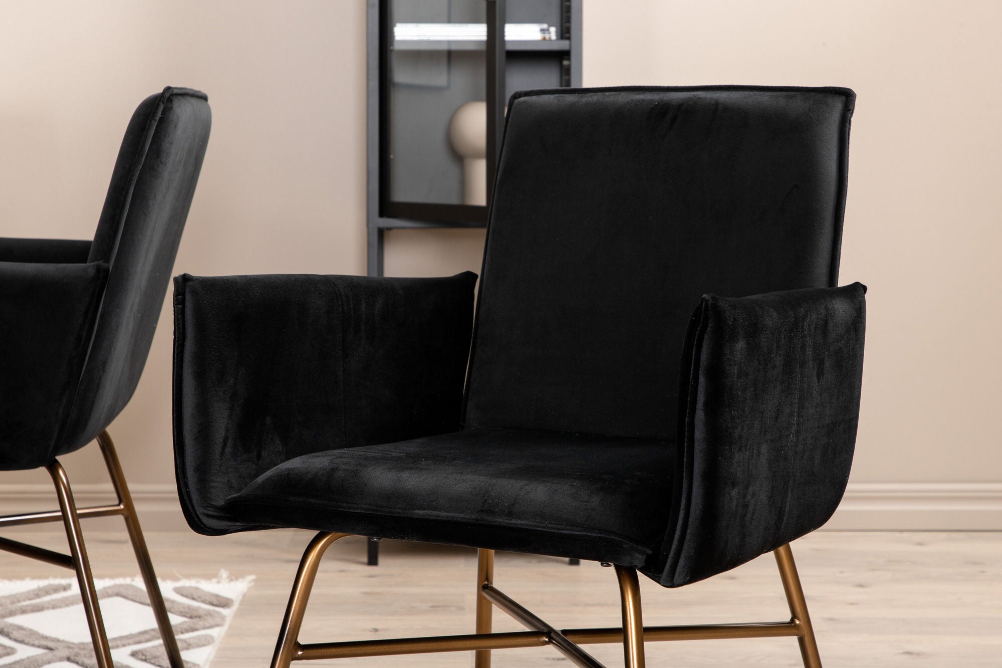 Venture Home Piazza spisebord , Black Grey Veneer+Petra stol , Distressed Copper Black Velvet_6