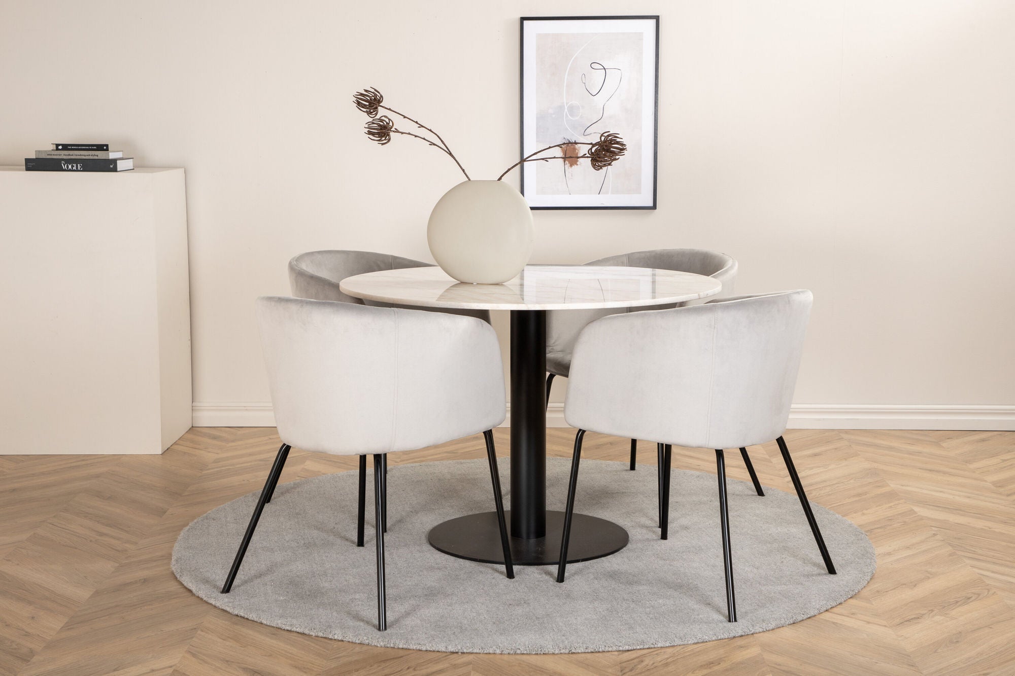 Venture Home Estelle rund spisebord ø106 H75 - White / Black+Berit stol - Black / Light Grey Velvet_4