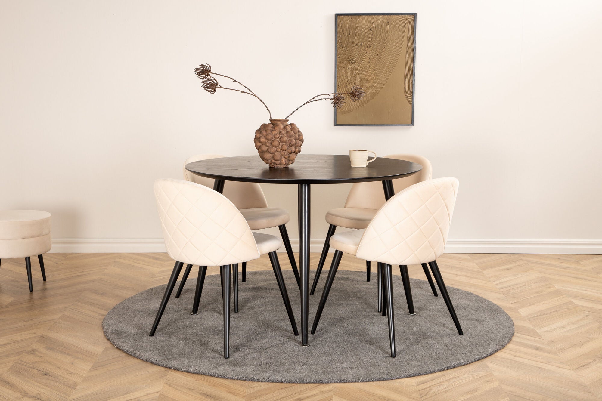 Venture Home Dipp spisebord - 115cm - Black Veneer / All black legs +Velvet Stitches stol - Black / Beige Velvet_4