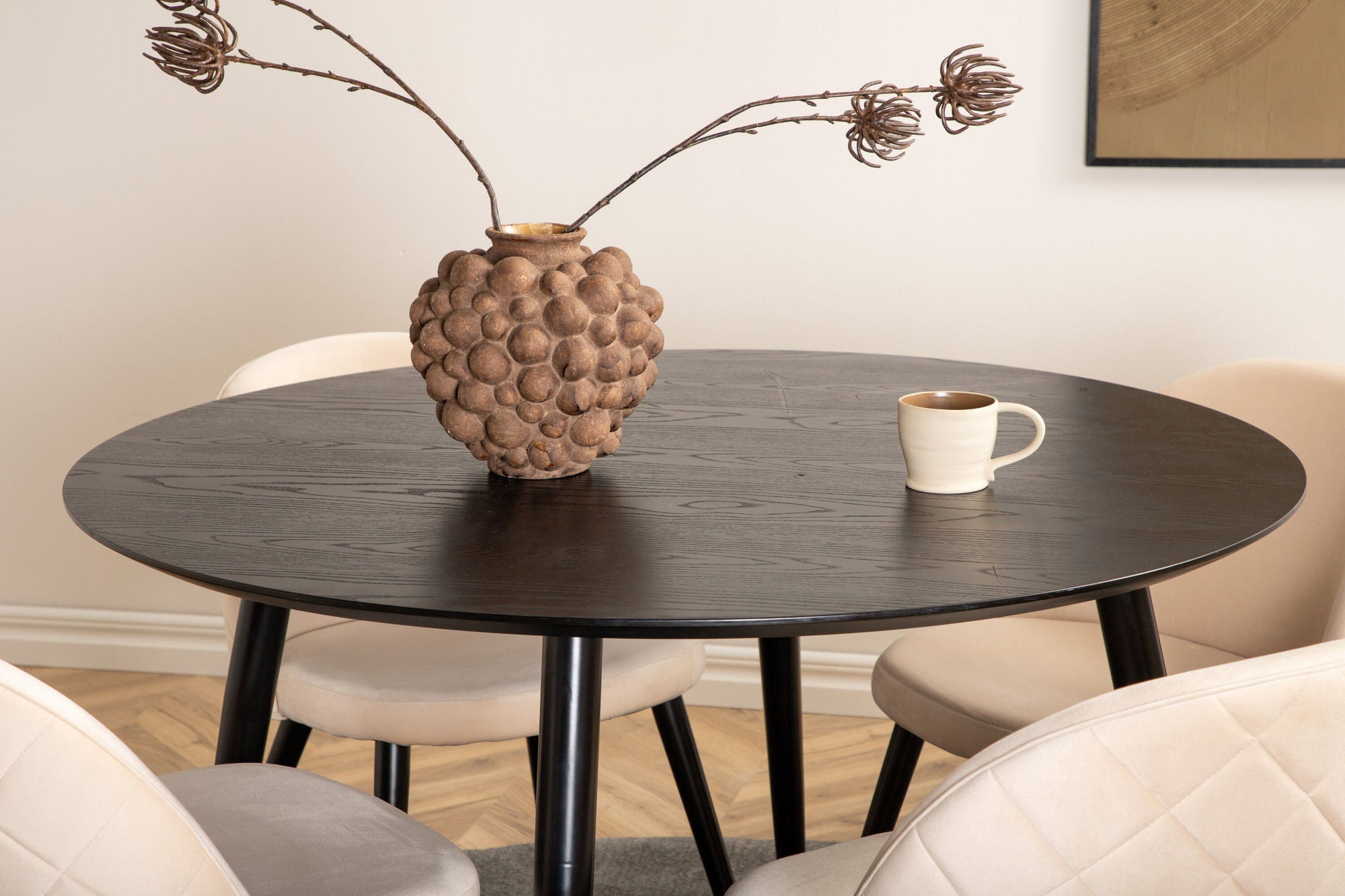 Venture Home Dipp spisebord - 115cm - Black Veneer / All black legs +Velvet Stitches stol - Black / Beige Velvet_4