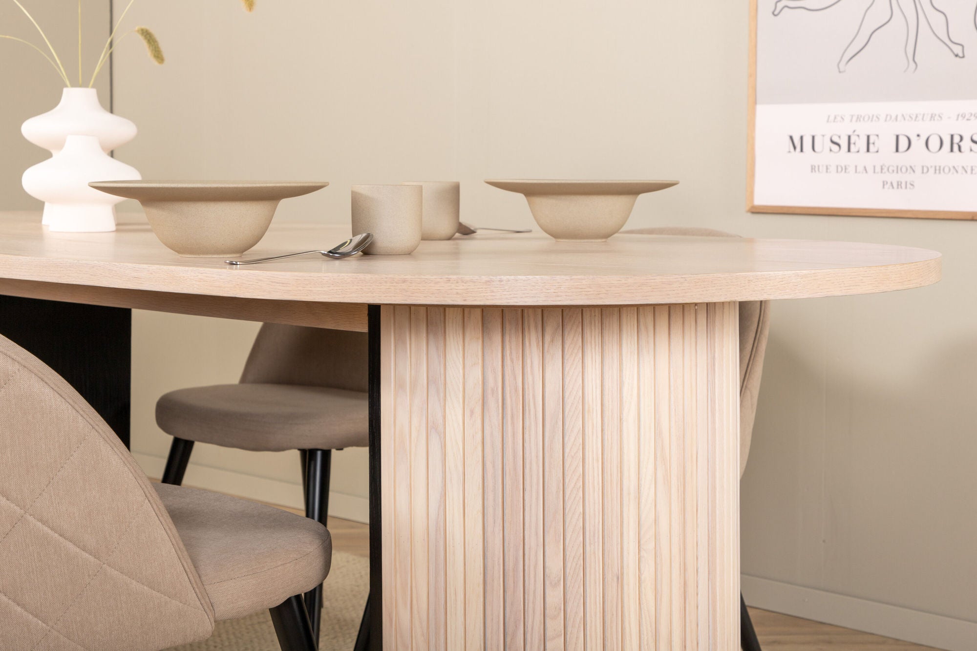 Venture Home Bianca Oval spisebord , White Wash Black Veneer+Velvet Stitches stol , Black Beige Velvet_4