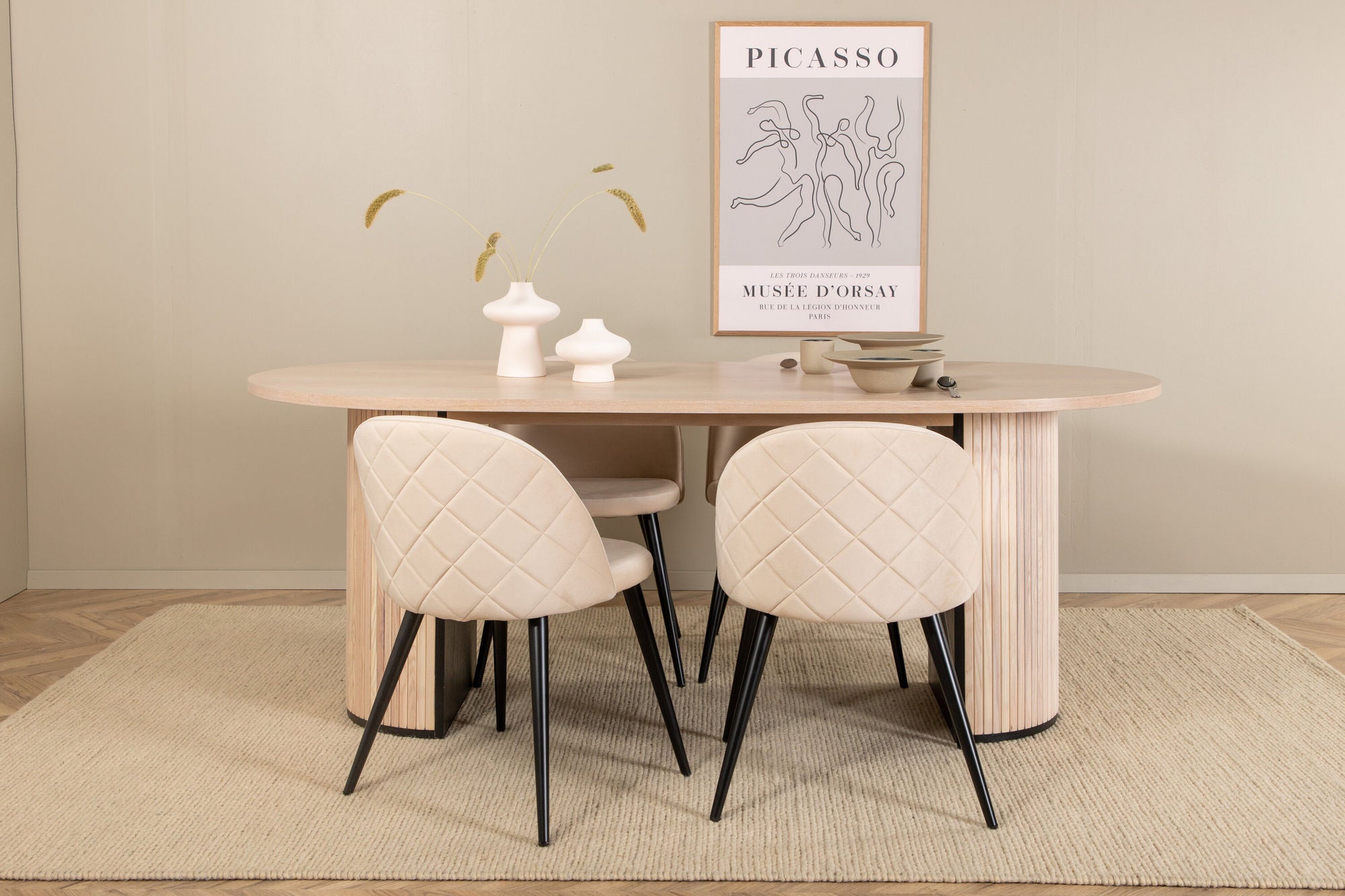 Venture Home Bianca Oval spisebord , White Wash Black Veneer+Velvet Stitches stol , Black Beige Fabric (Polyester linen )_4