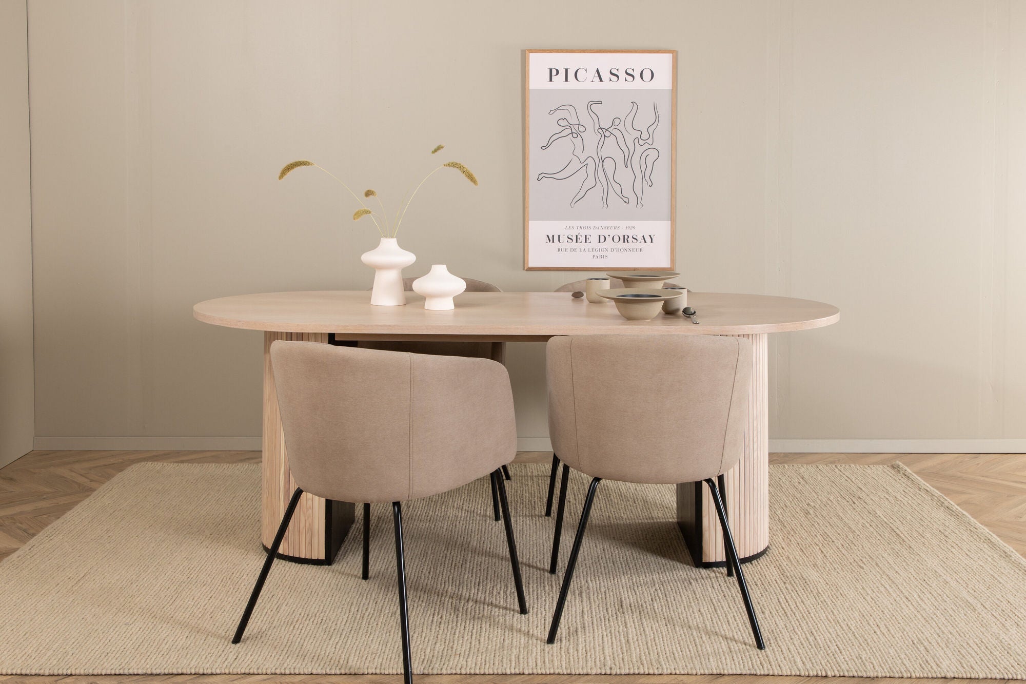 Venture Home Bianca Oval spisebord , White Wash Black Veneer+Berit stol , Black Beige Fabric (Polyester linen )_4