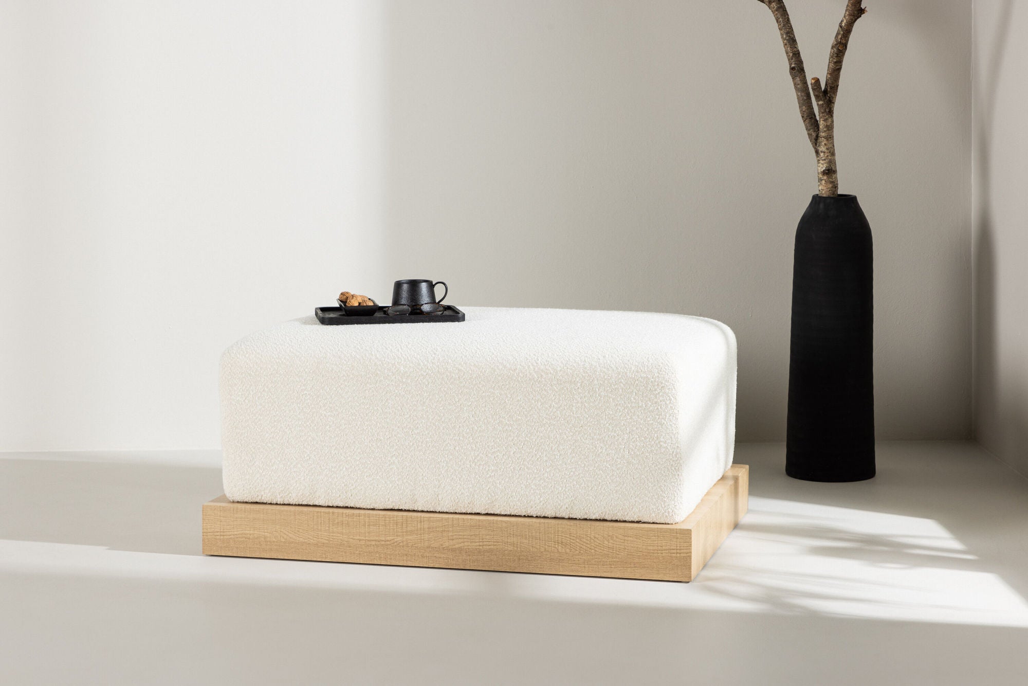 Venture Home Ivy Ottoman - Woodlook /  White boucle