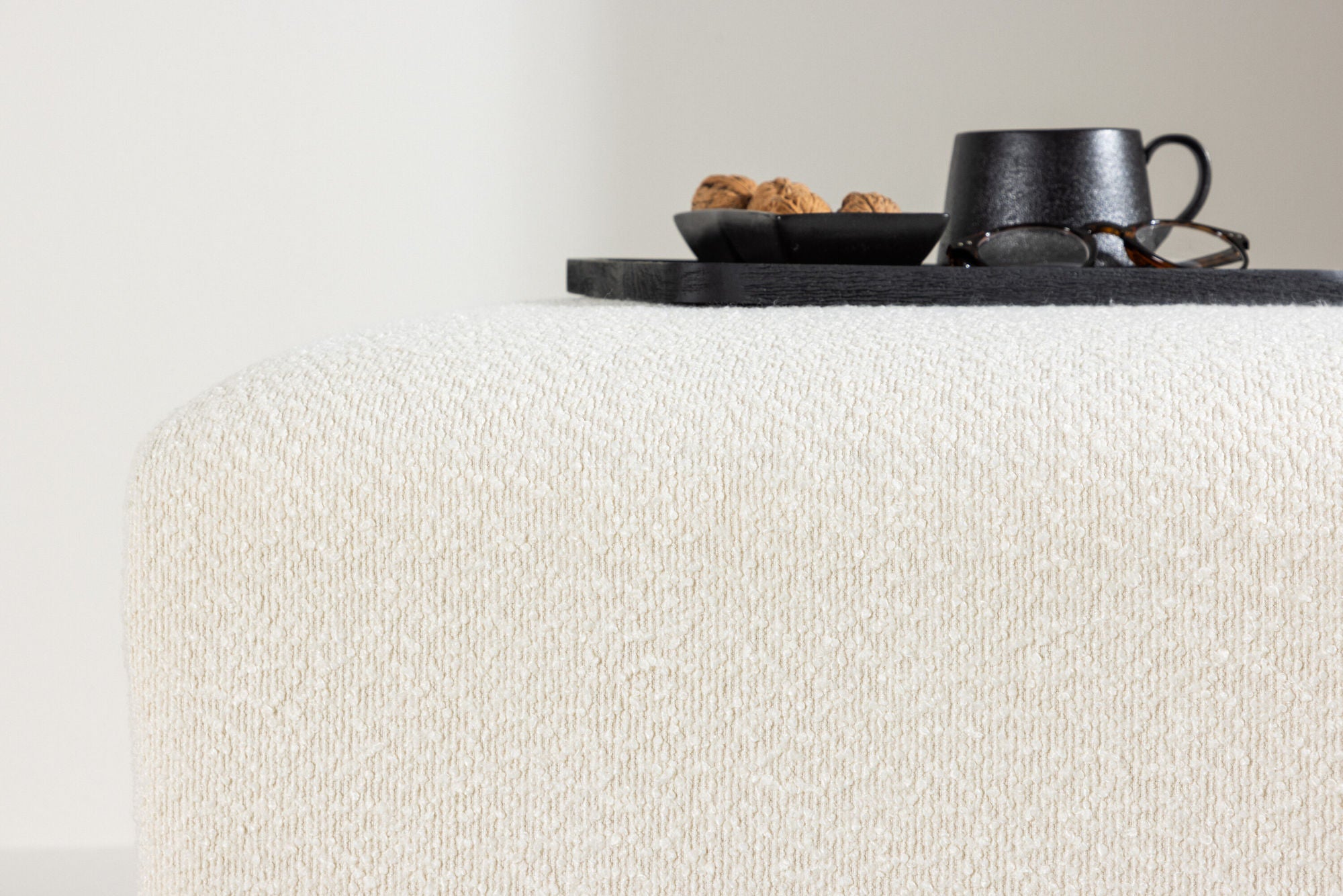 Venture Home Ivy Ottoman - Woodlook /  White boucle