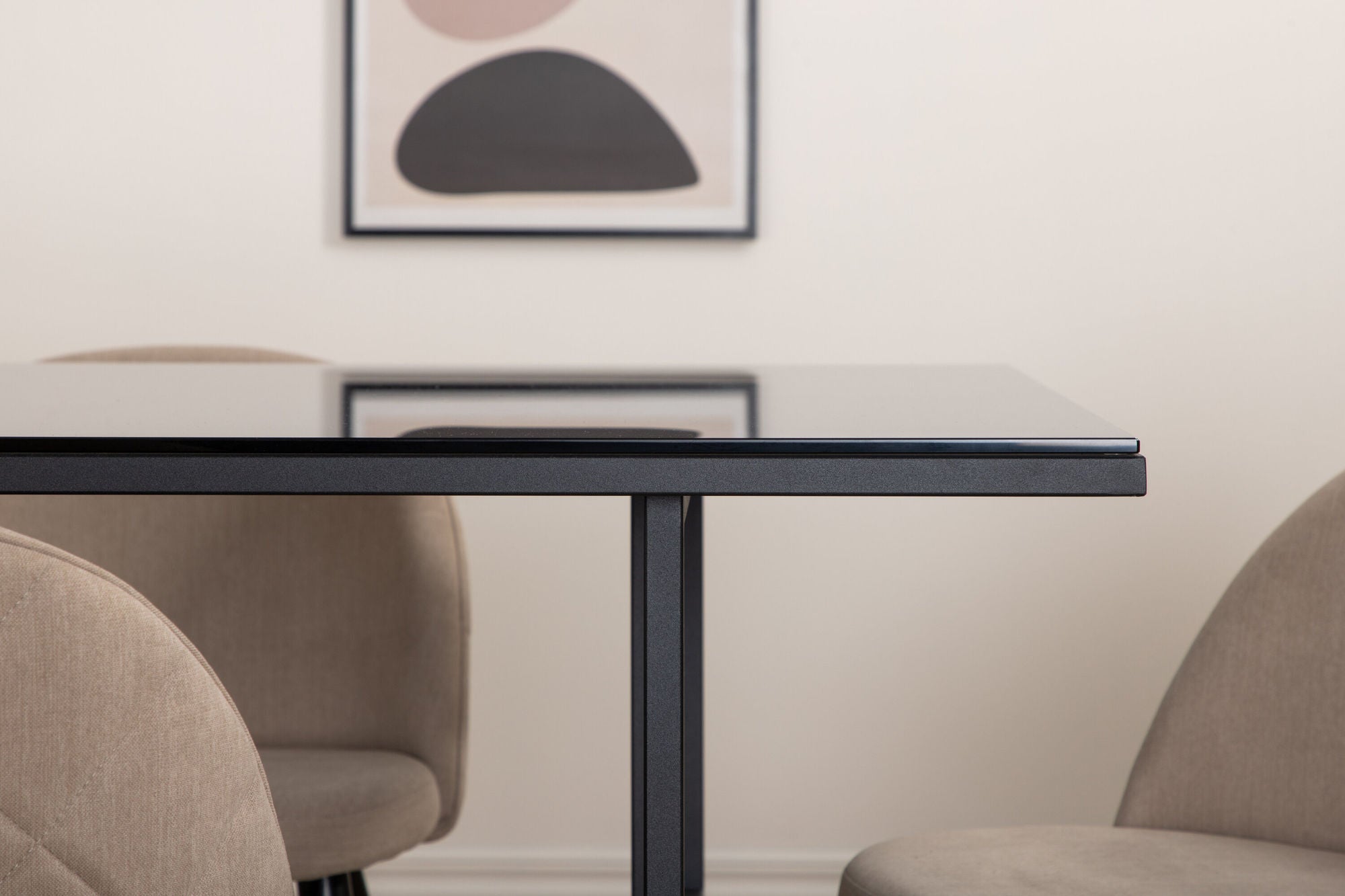 Venture Home Leif spisebord , Black Black smoked smoked Glass+Velvet Stitches stol , Black Beige Fabric (Polyester linen )_6