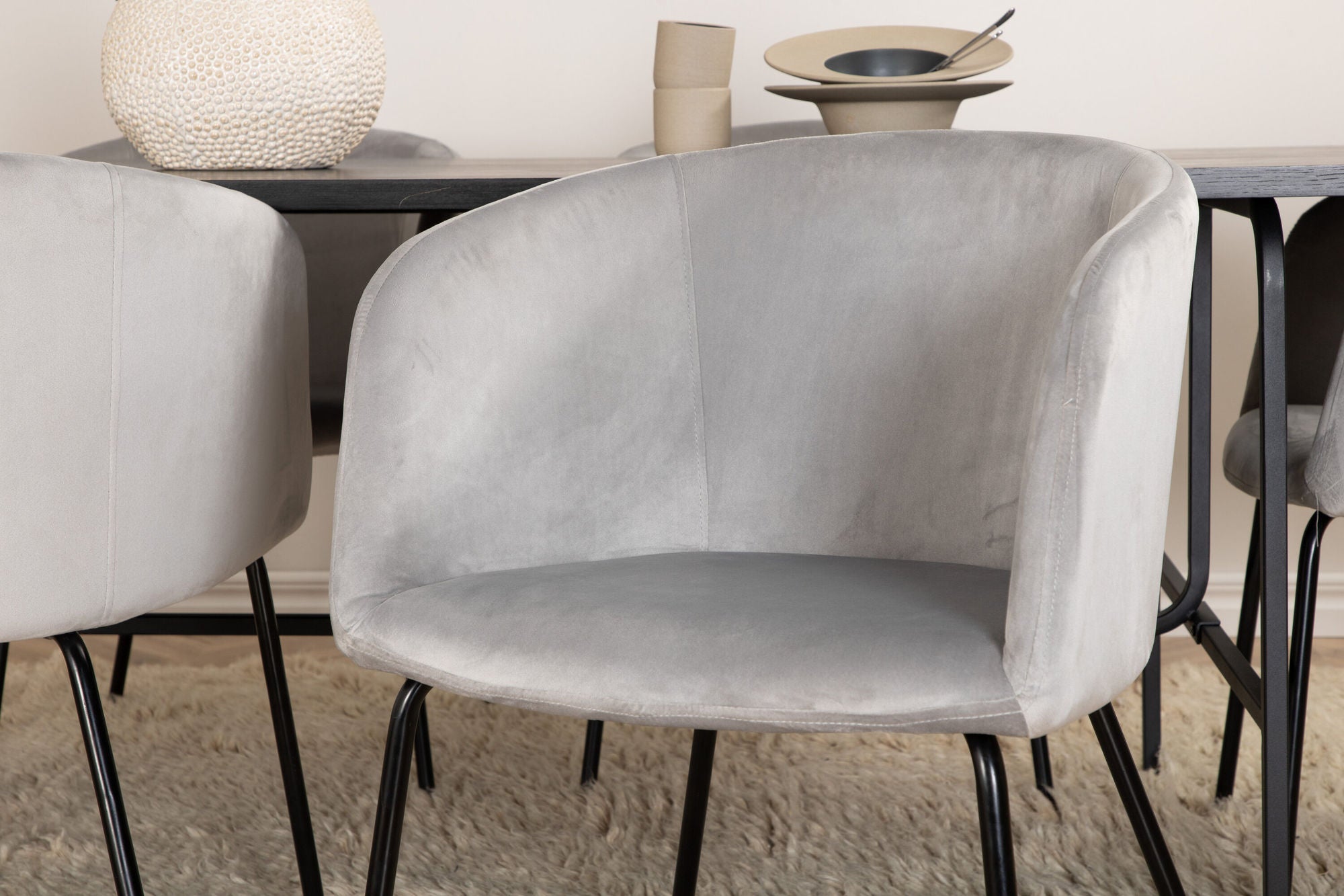 Venture Home Uno spisebord , Black Black Veneer+Berit stol , Black Light Grey Velvet_6