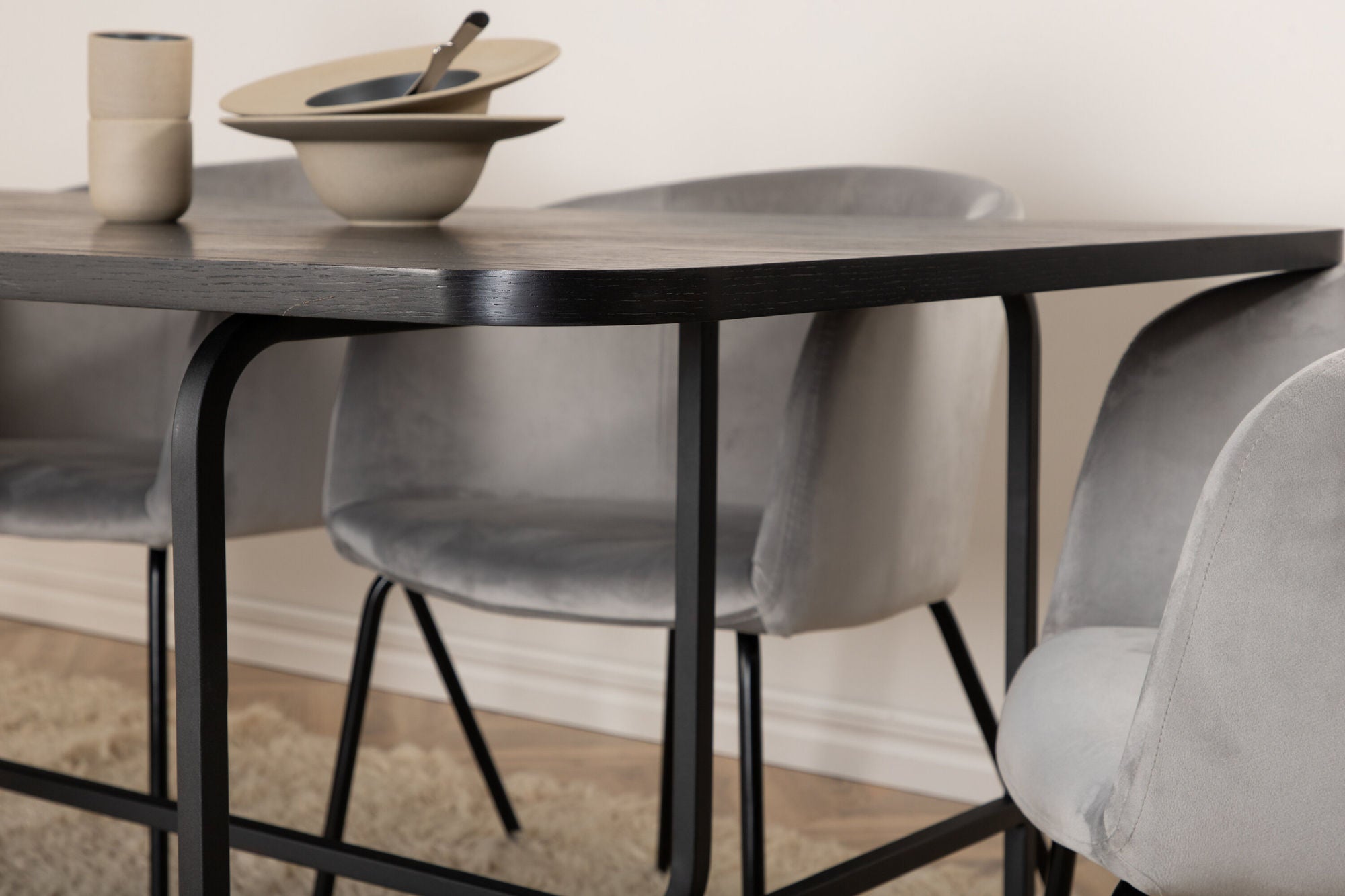Venture Home Uno spisebord , Black Black Veneer+Berit stol , Black Light Grey Velvet_6