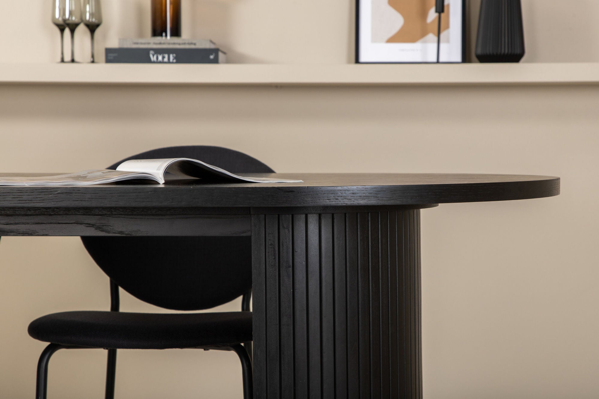 Venture Home Bianca Oval spisebord , Black Black Veneer+Vault Spisebordsstol , Black Legs , Black Fabric_4