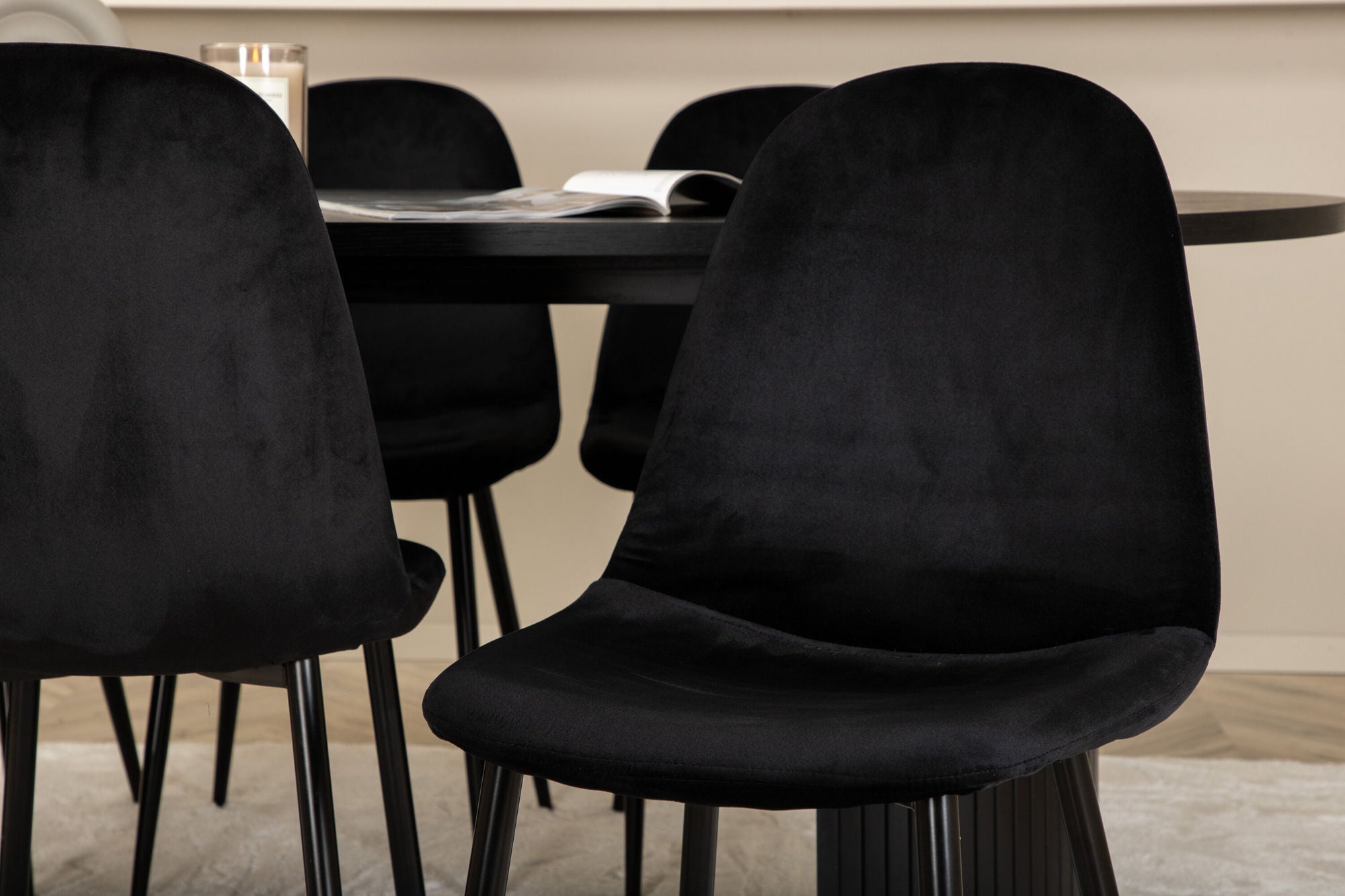 Venture Home Bianca Oval spisebord , Black Black Veneer+Polar Spisebordsstol , Black legs Black Velvet (ers√§tter 19902,888)_6