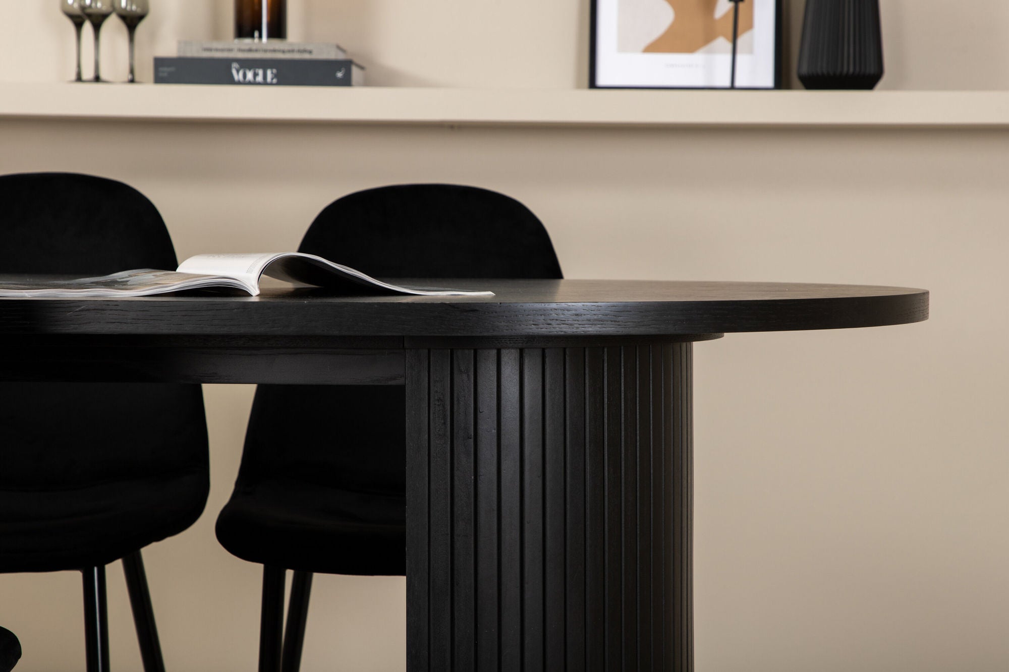 Venture Home Bianca Oval spisebord , Black Black Veneer+Polar Spisebordsstol , Black legs Black Velvet (ers√§tter 19902,888)_6