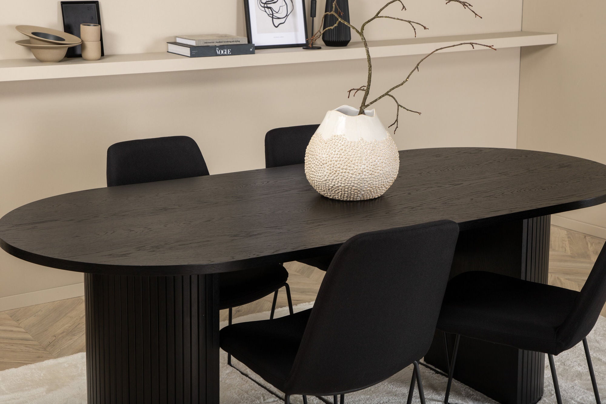 Venture Home Bianca Oval spisebord , Black Black Veneer+Muce Spisebordsstol , Black Legs , Black Fabric_4