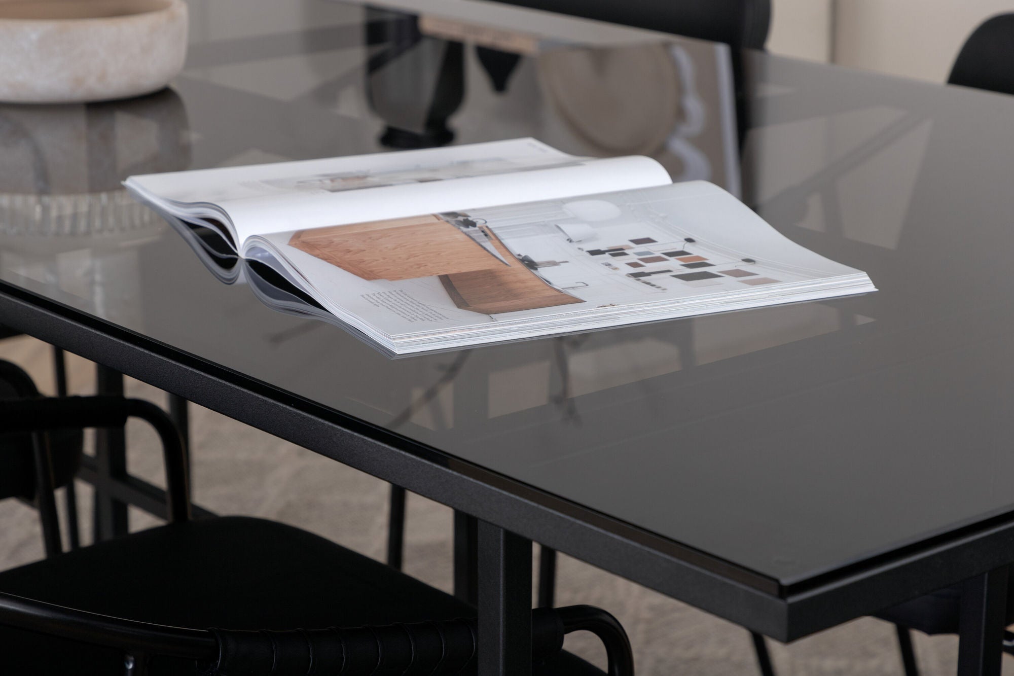 Venture Home Leif spisebord - Black / Black smoked smoked Glass+Tvist stol - Black / Black PU_6