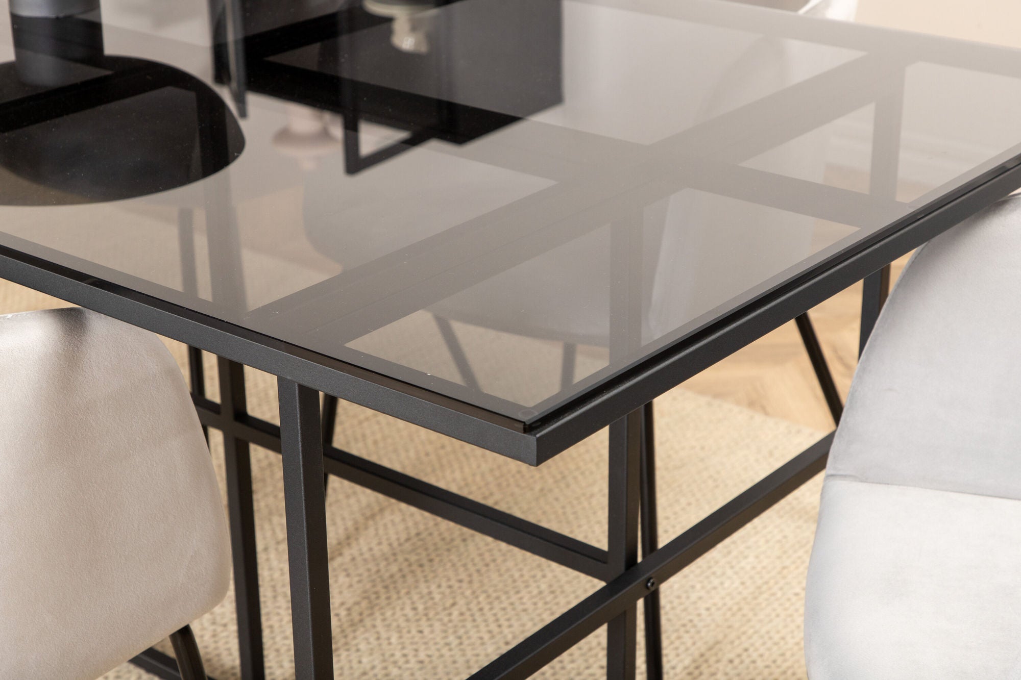 Venture Home Leif spisebord , Black Black smoked smoked Glass+Berit stol , Black Light Grey Velvet_6
