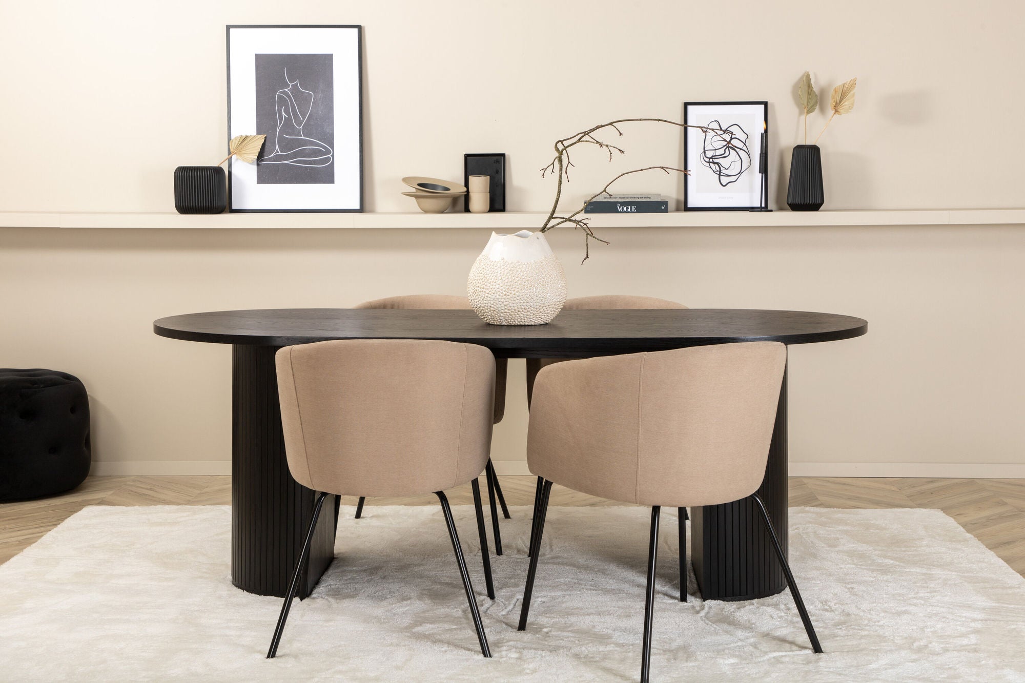 Venture Home Bianca Oval spisebord , Black Black Veneer+Berit stol , Black Beige Fabric (Polyester linen )_4