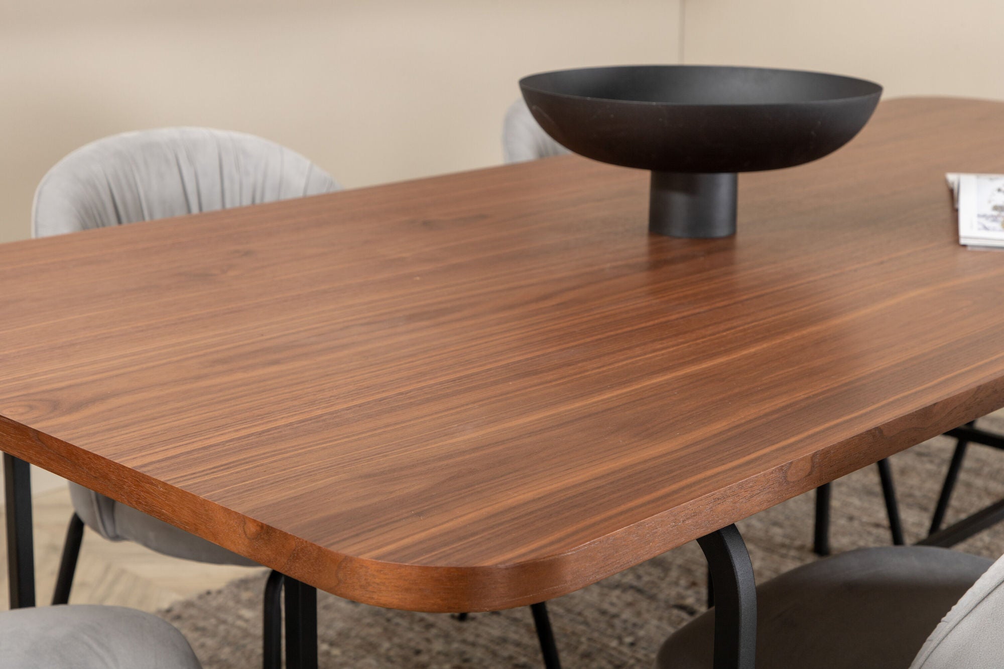 Venture Home Uno spisebord , Black Walnut Veneer+Wrinkles Spisebordsstol , Black Legs , Grey Velvet_6