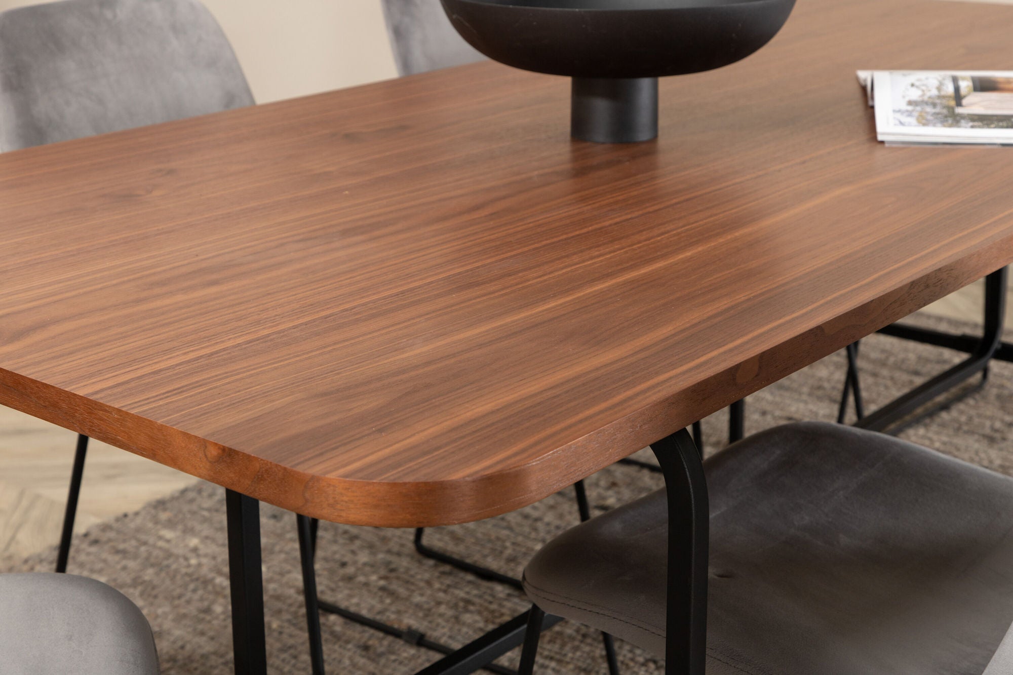 Venture Home Uno spisebord , Black Walnut Veneer+Muce Spisebordsstol , Black Legs , Grey Velvet_6