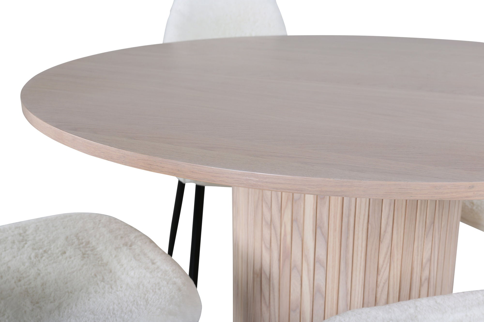 Venture Home Bianca rund spisebord , White Wash Black Veneer+Polar Fluff Spisebordsstol , Black Legs , White Teddy _4