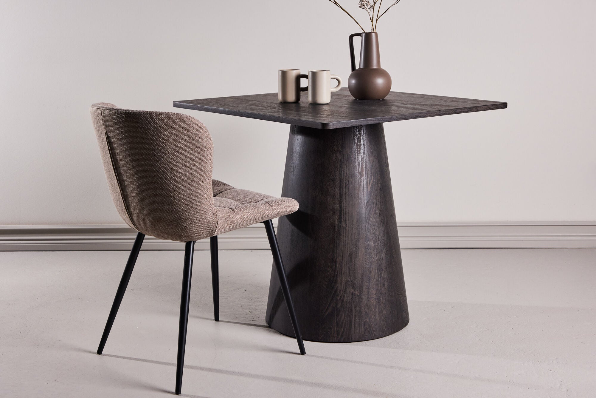 Venture Home Lanzi spisebord 80x80x75 cm - Mocca