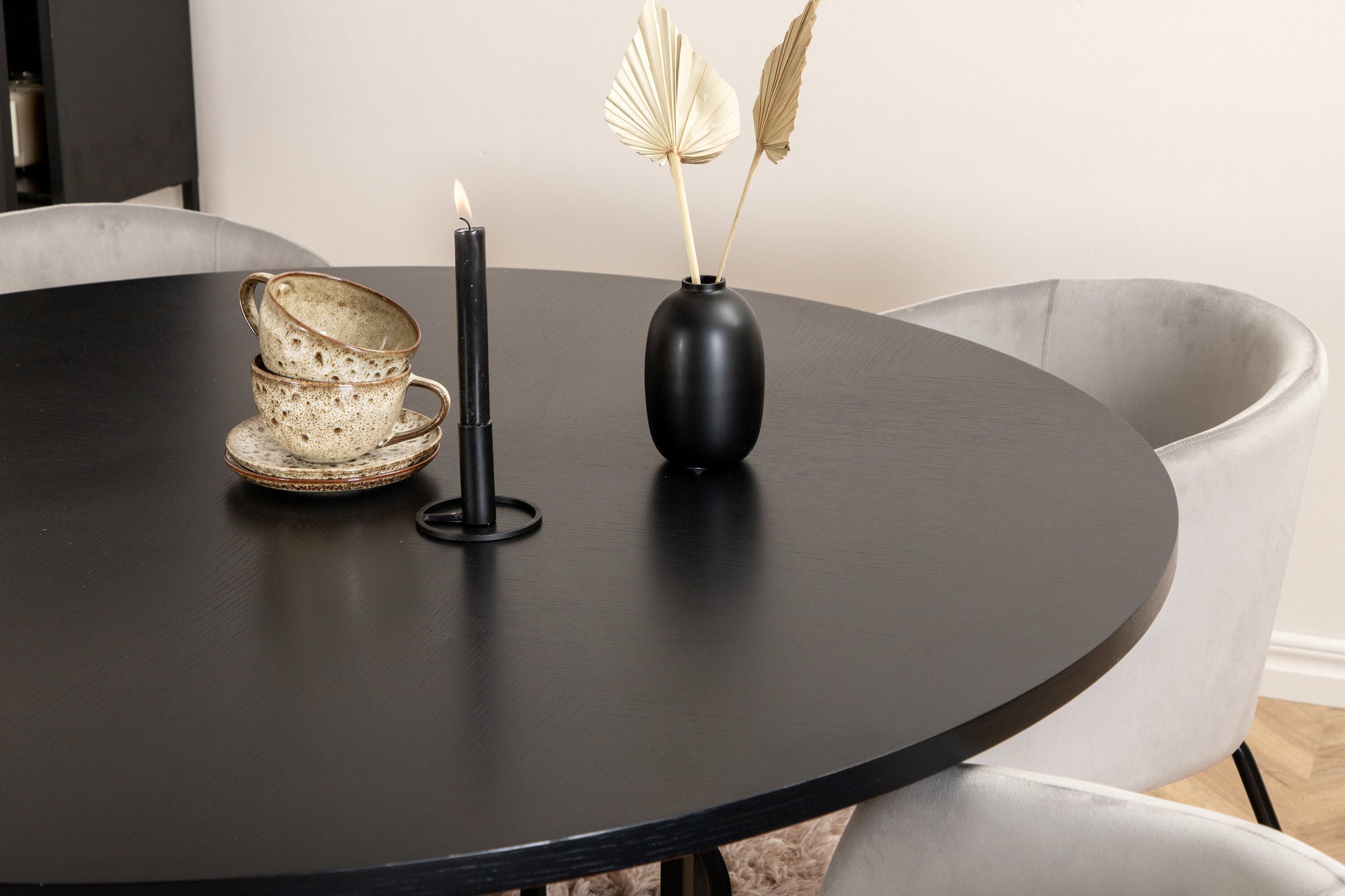 Venture Home Copenhagen - spisebord round - Black / Black+Berit stol - Black / Light Grey Velvet_4