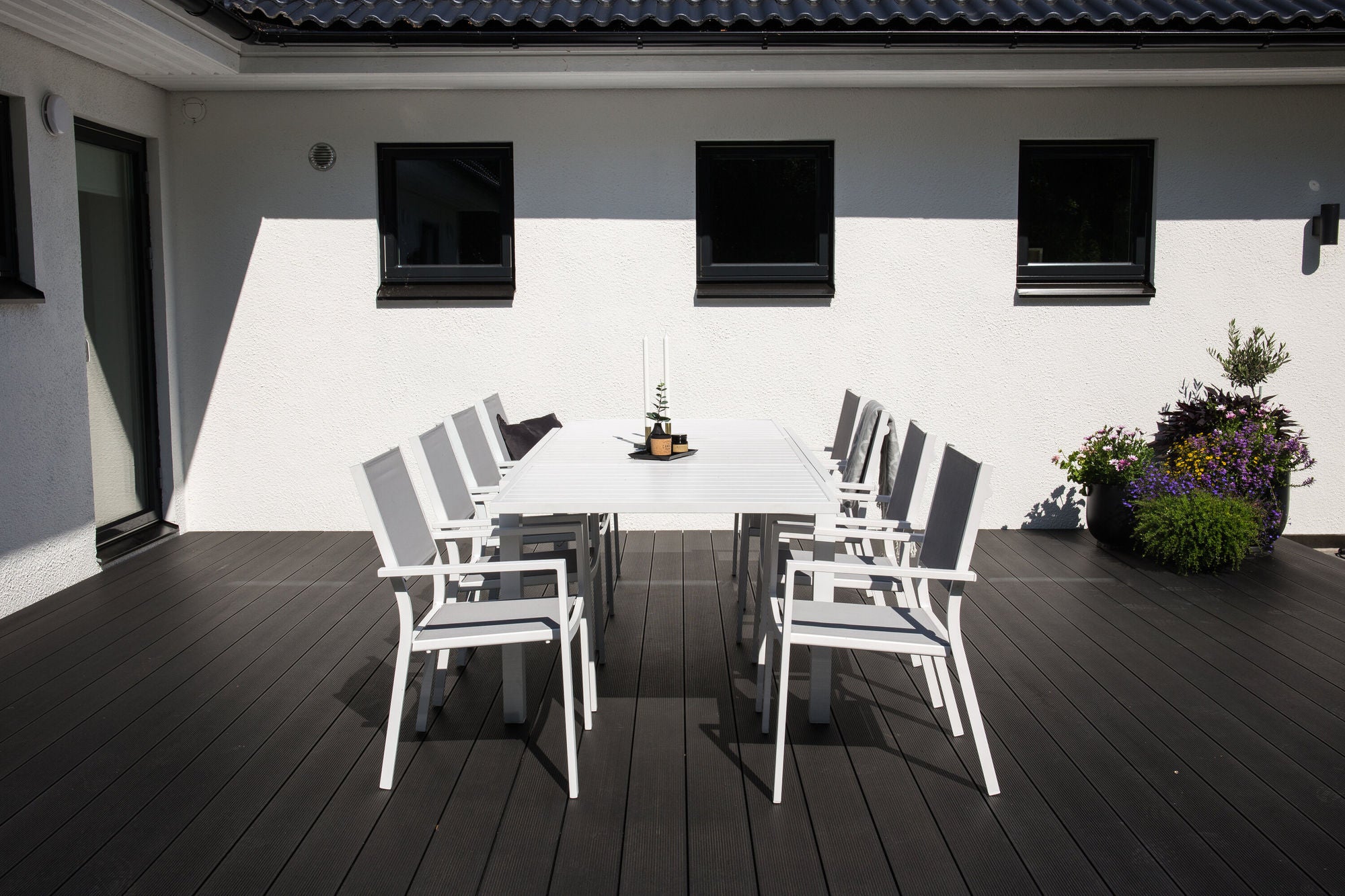 Venture Home Marbella matbord 160/240*100*H75 - Vit+Copacabana Karmstol ( stapelbar) Vit alu